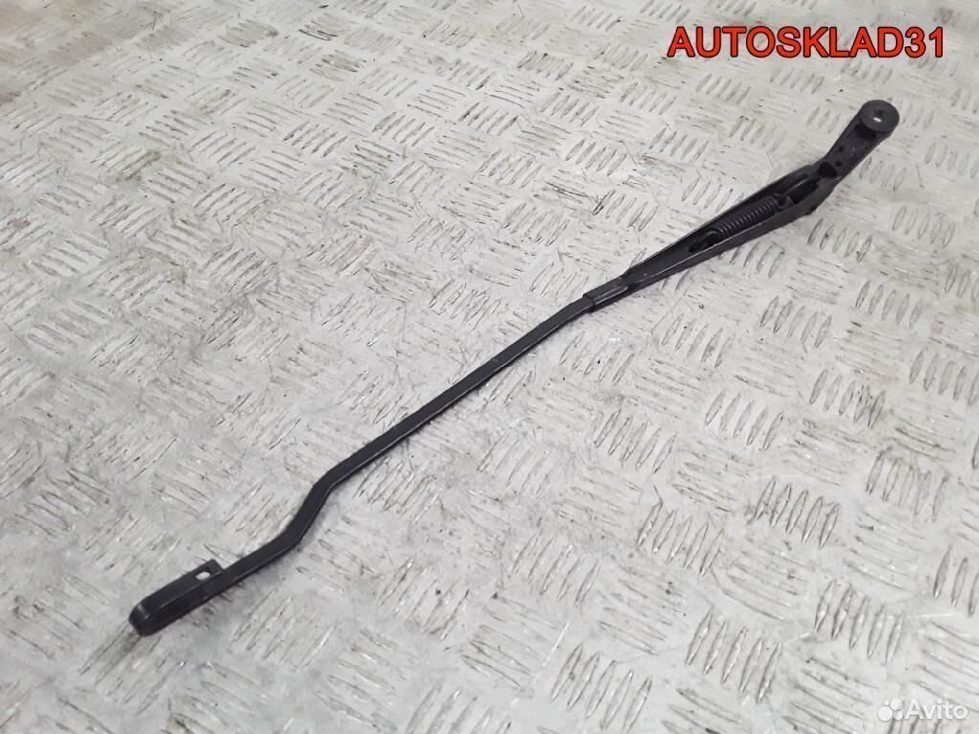 Поводок стеклоочистителя правый VW Passat B5+, 1200 рублей, Дубовое