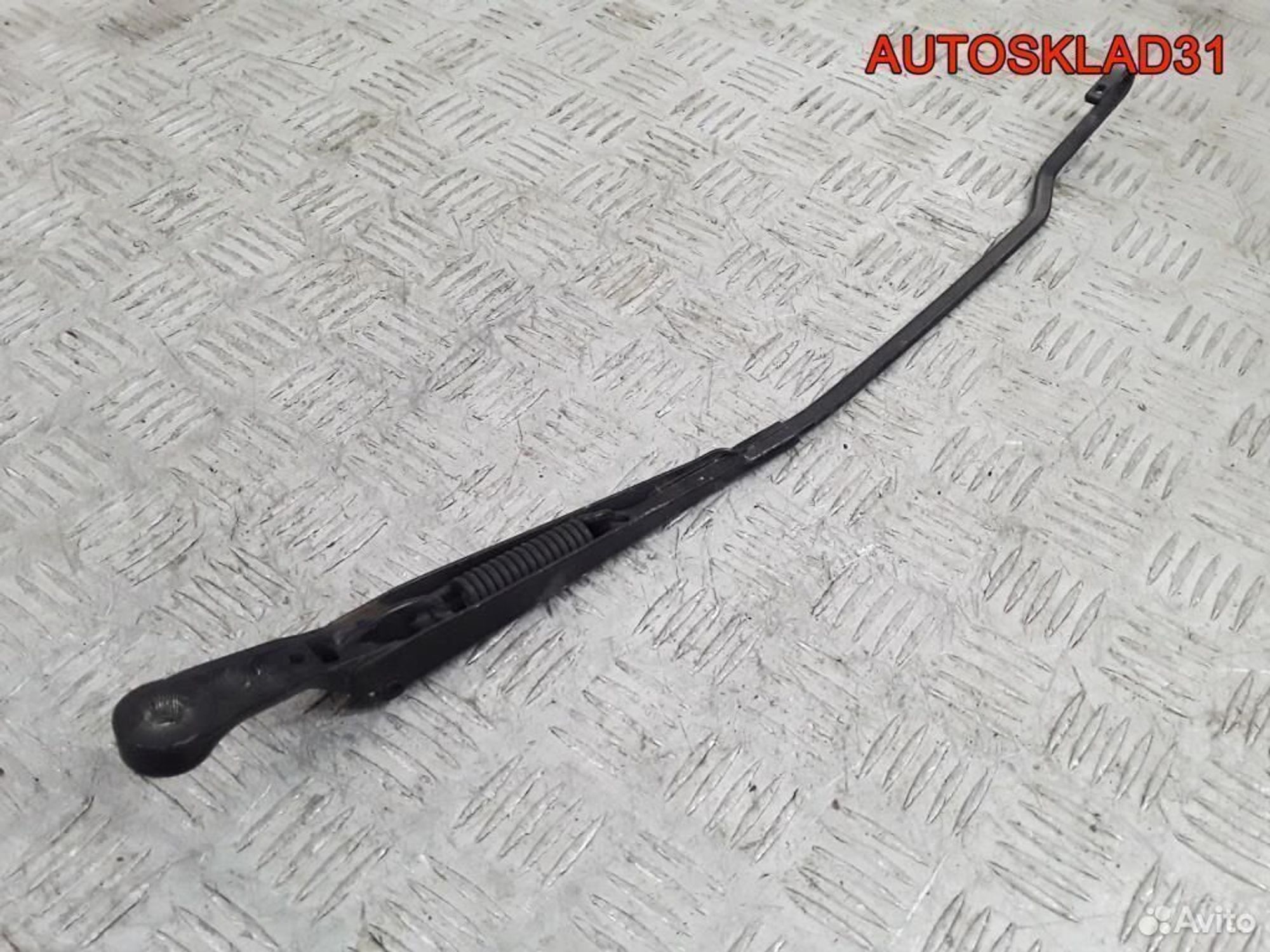 Поводок стеклоочистителя правый VW Passat B5+, 1200 рублей, Дубовое
