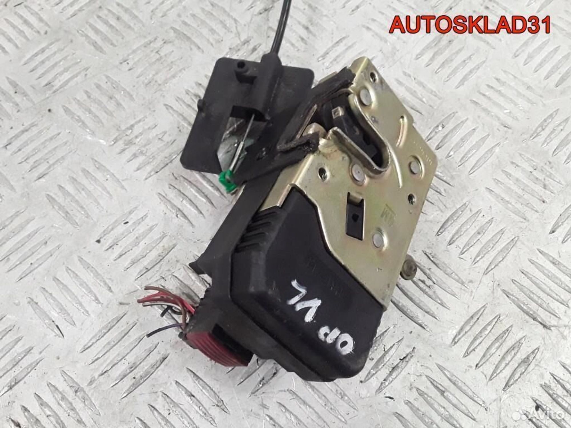 Замок двери передней левой Opel Vectra B 90585021, 1800 рублей, Дубовое