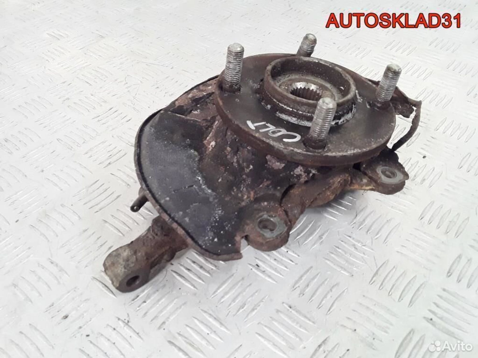 Кулак поворотный передний левый Mitsubishi Colt Z3, 2900 рублей, Дубовое