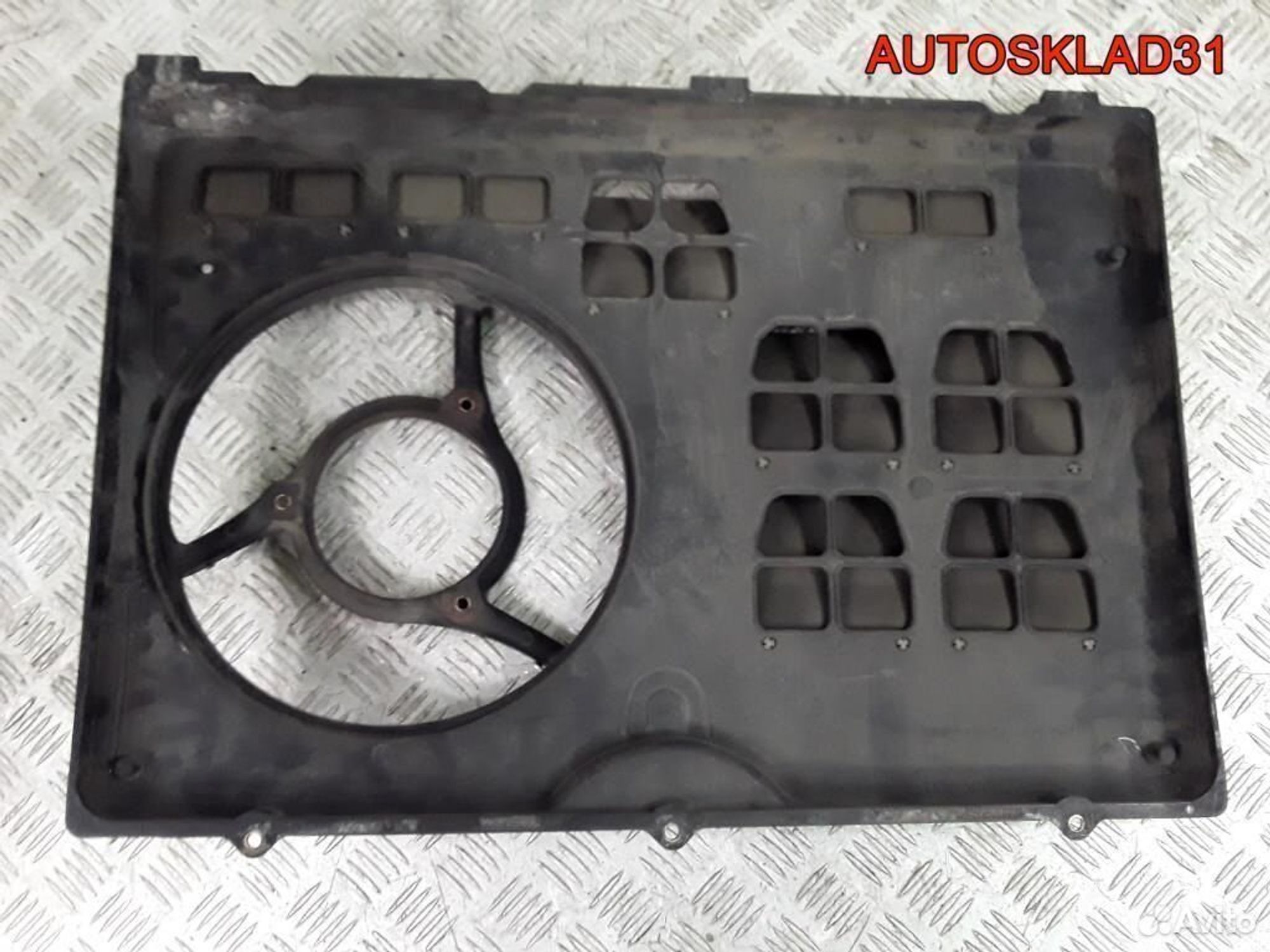 Диффузор вентилятора Audi 100 C4 4A0121207E, 1700 рублей, Дубовое