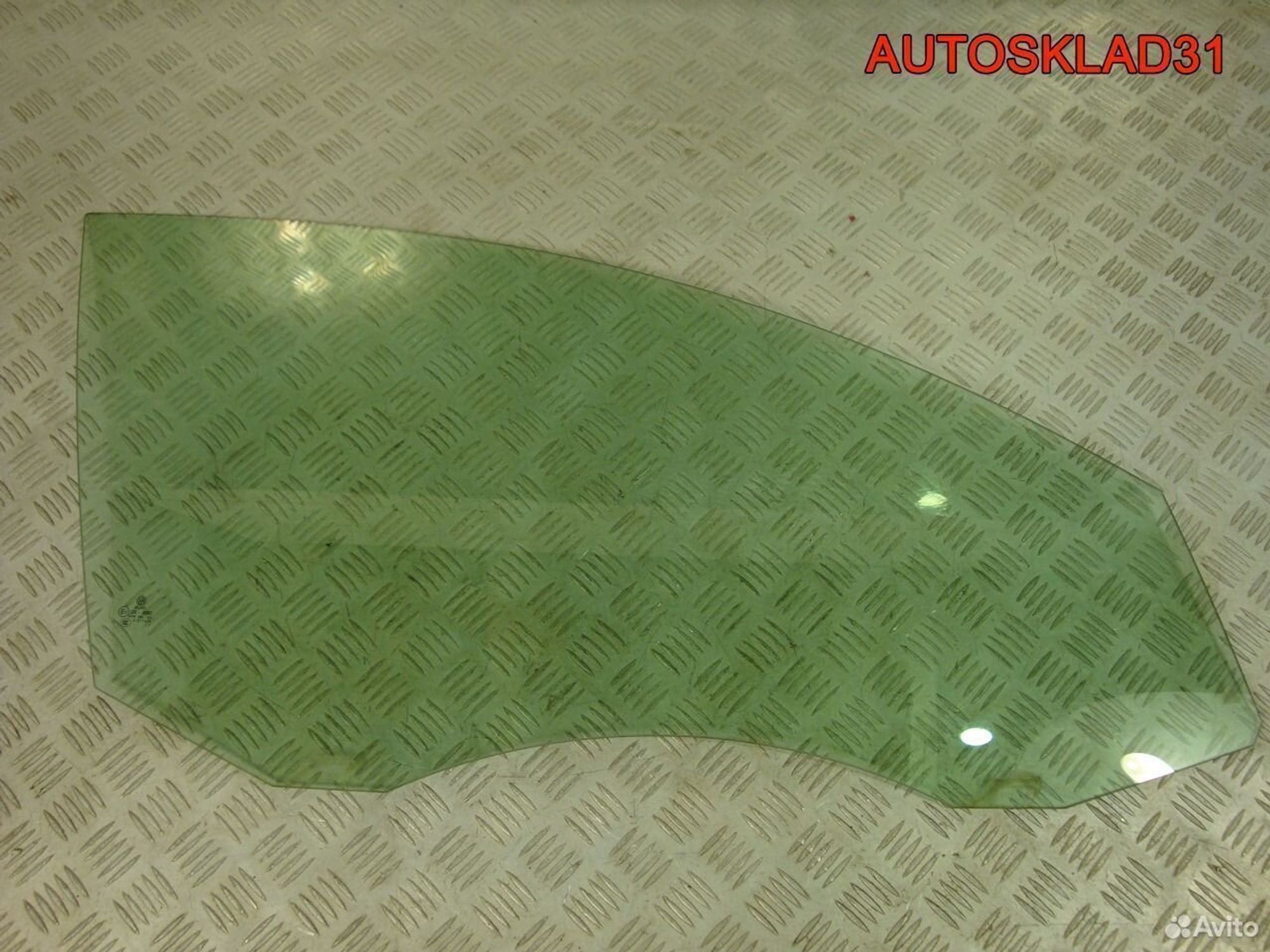 Стекло двери передней правой Passat B6 3C4845202B, 1100 рублей, Дубовое