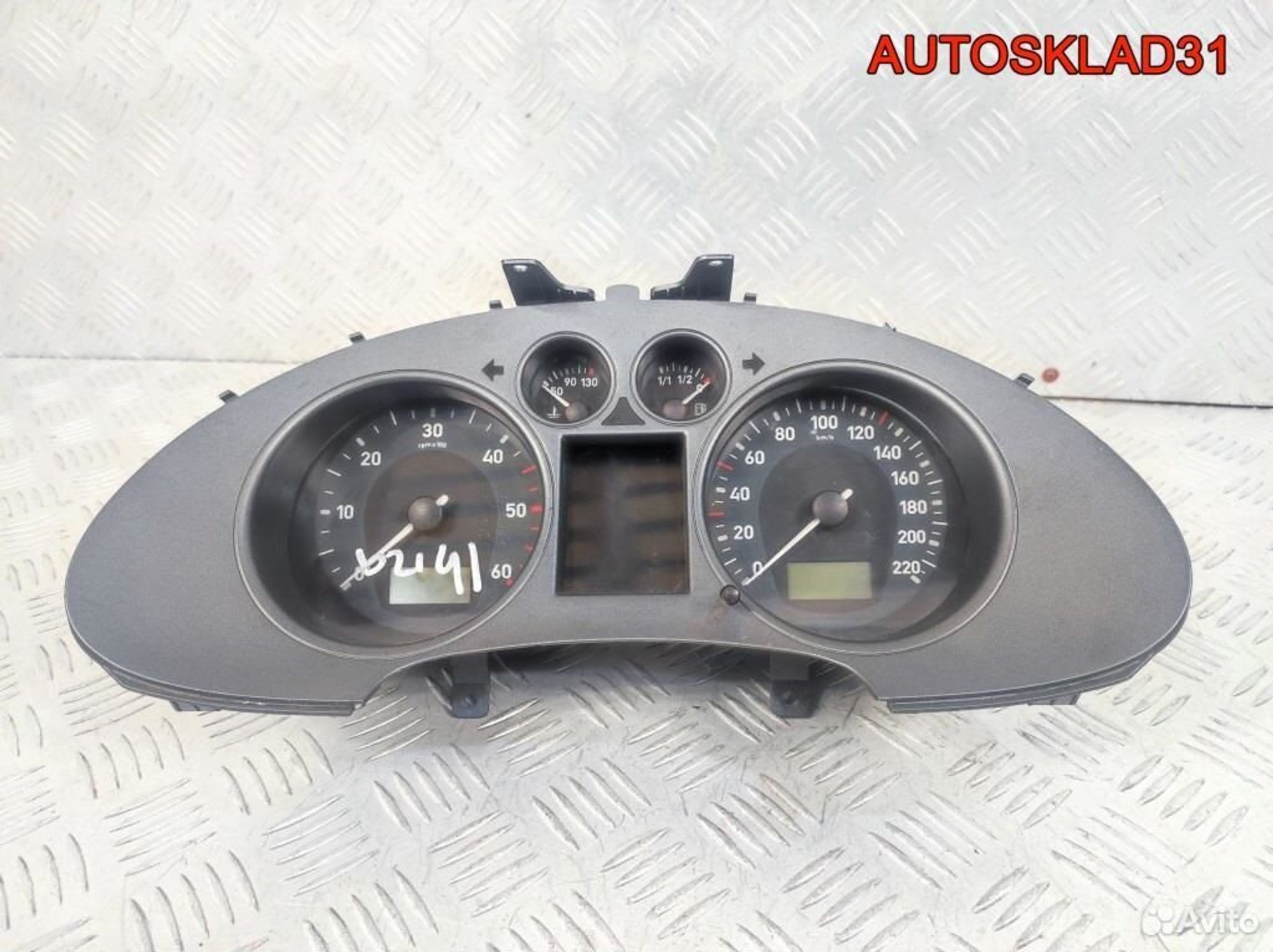 Панель приборов Seat Ibiza 3 6L0920822 Дизель, 2100 рублей, Дубовое