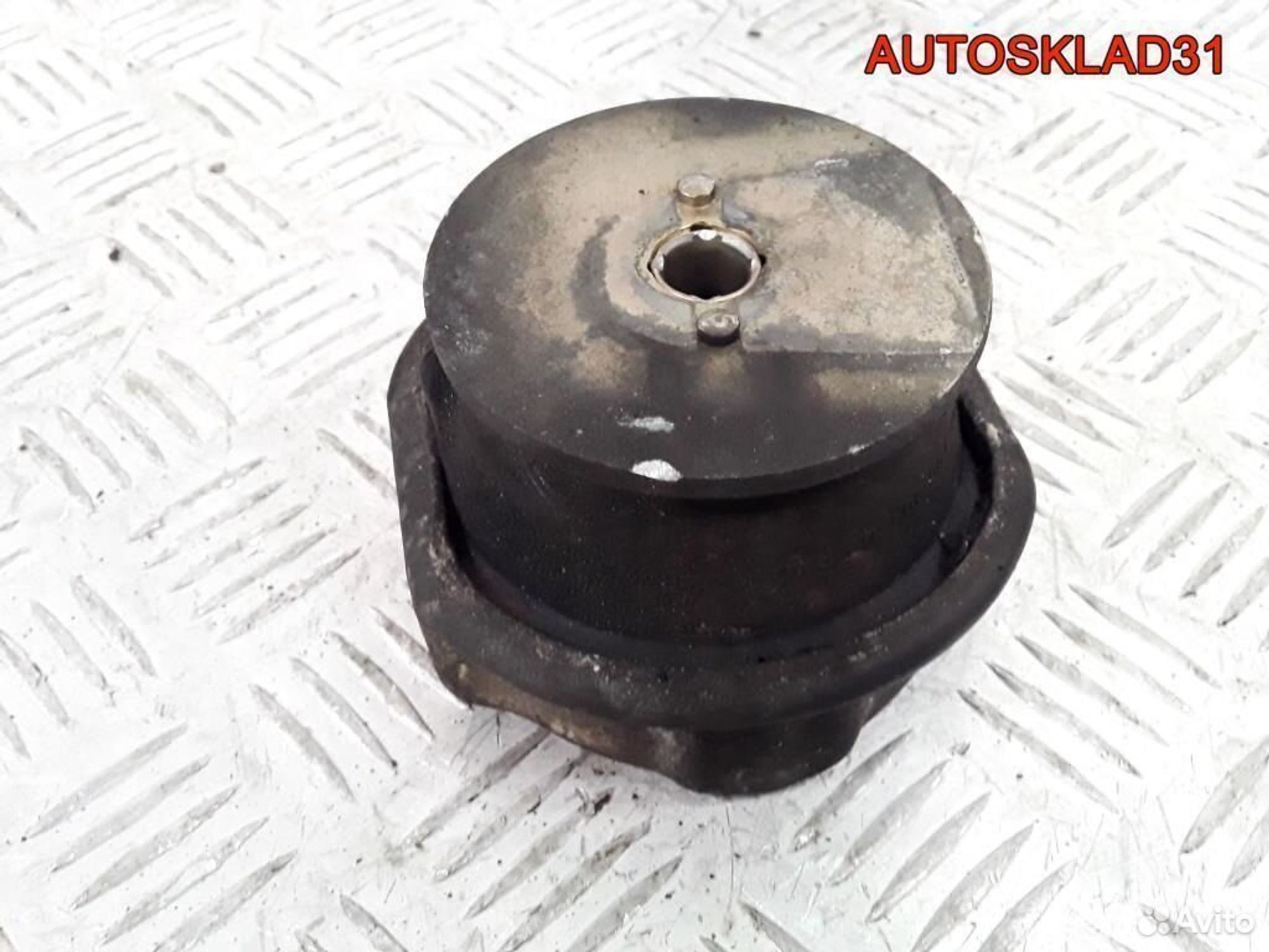 Опора двигателя VW Transporter T4 2,4 AAB, 1200 рублей, Дубовое