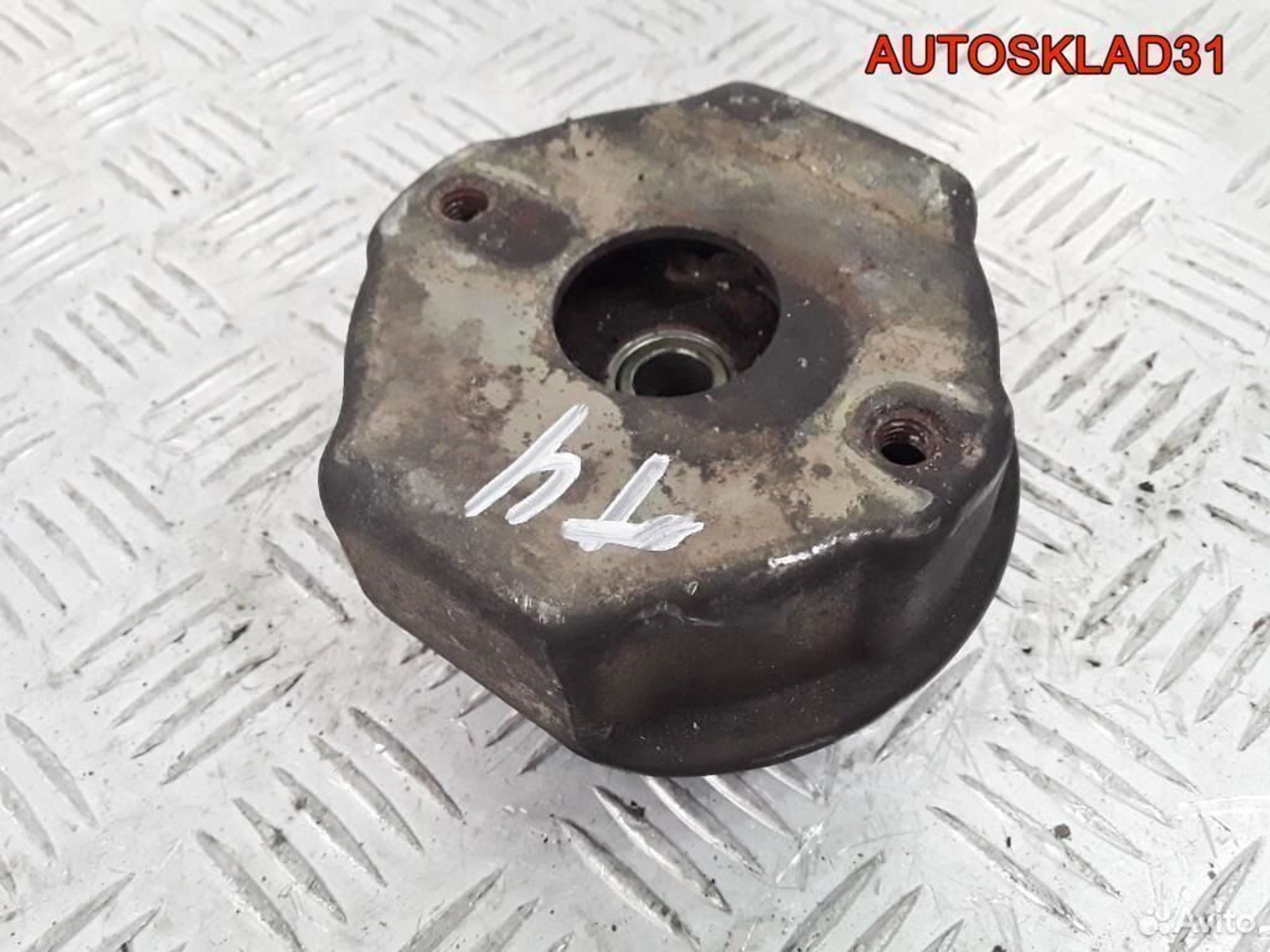 Опора двигателя VW Transporter T4 2,4 AAB, 1200 рублей, Дубовое