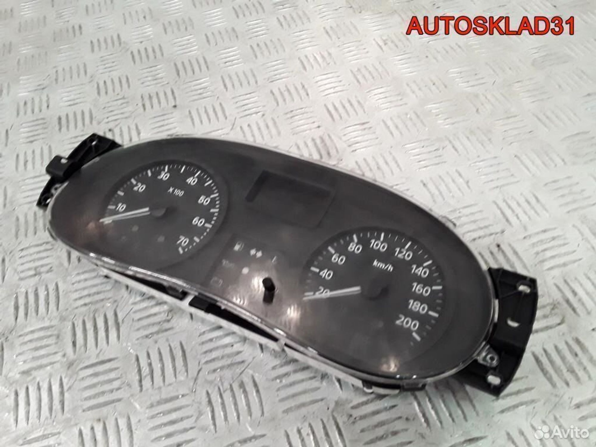 Панель приборов Renault Logan 248107336R Бензин, 2100 рублей, Дубовое