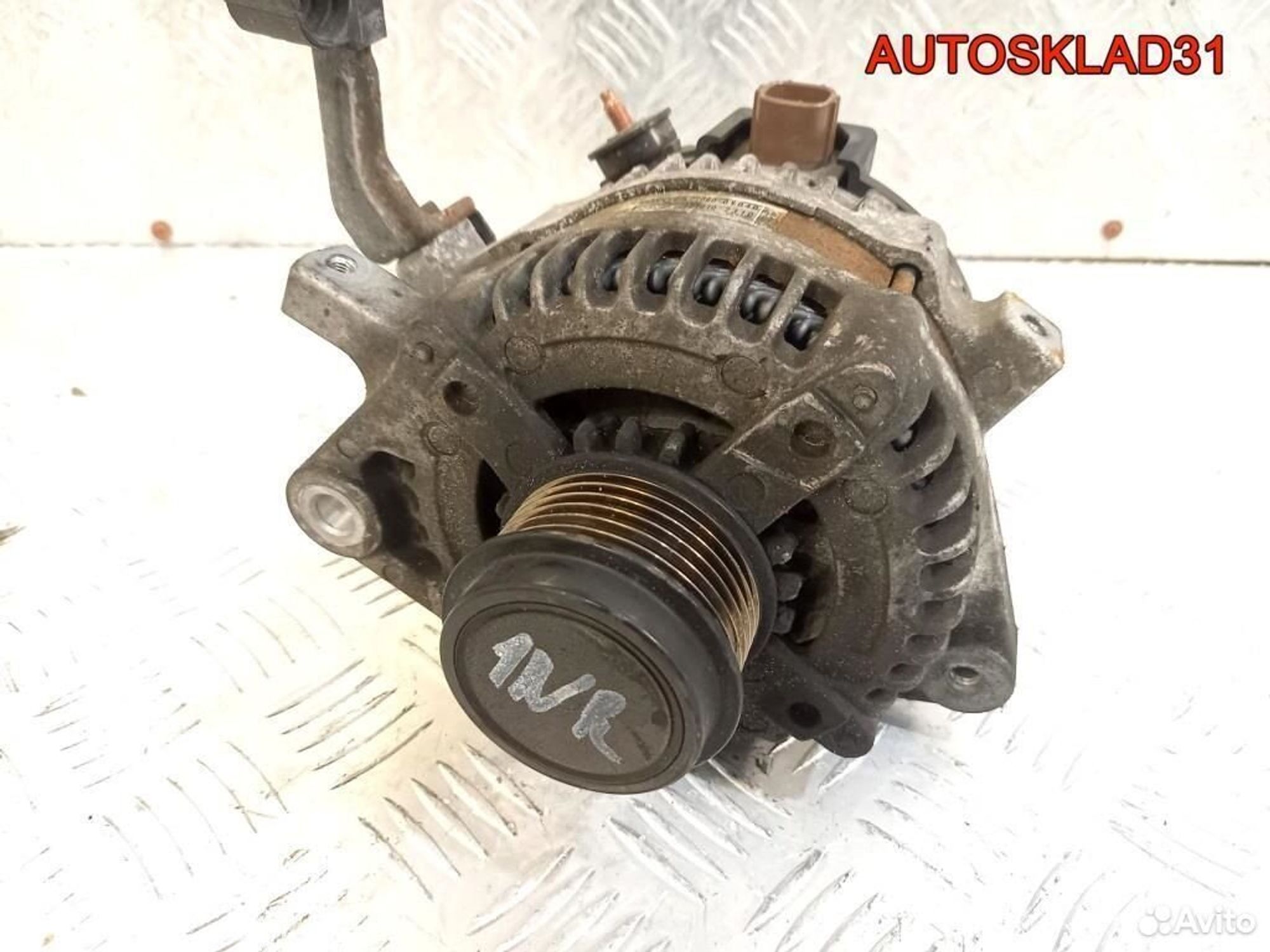 Генератор Toyota Yaris 1.3 1NR 270600Y040, 8100 рублей, Дубовое