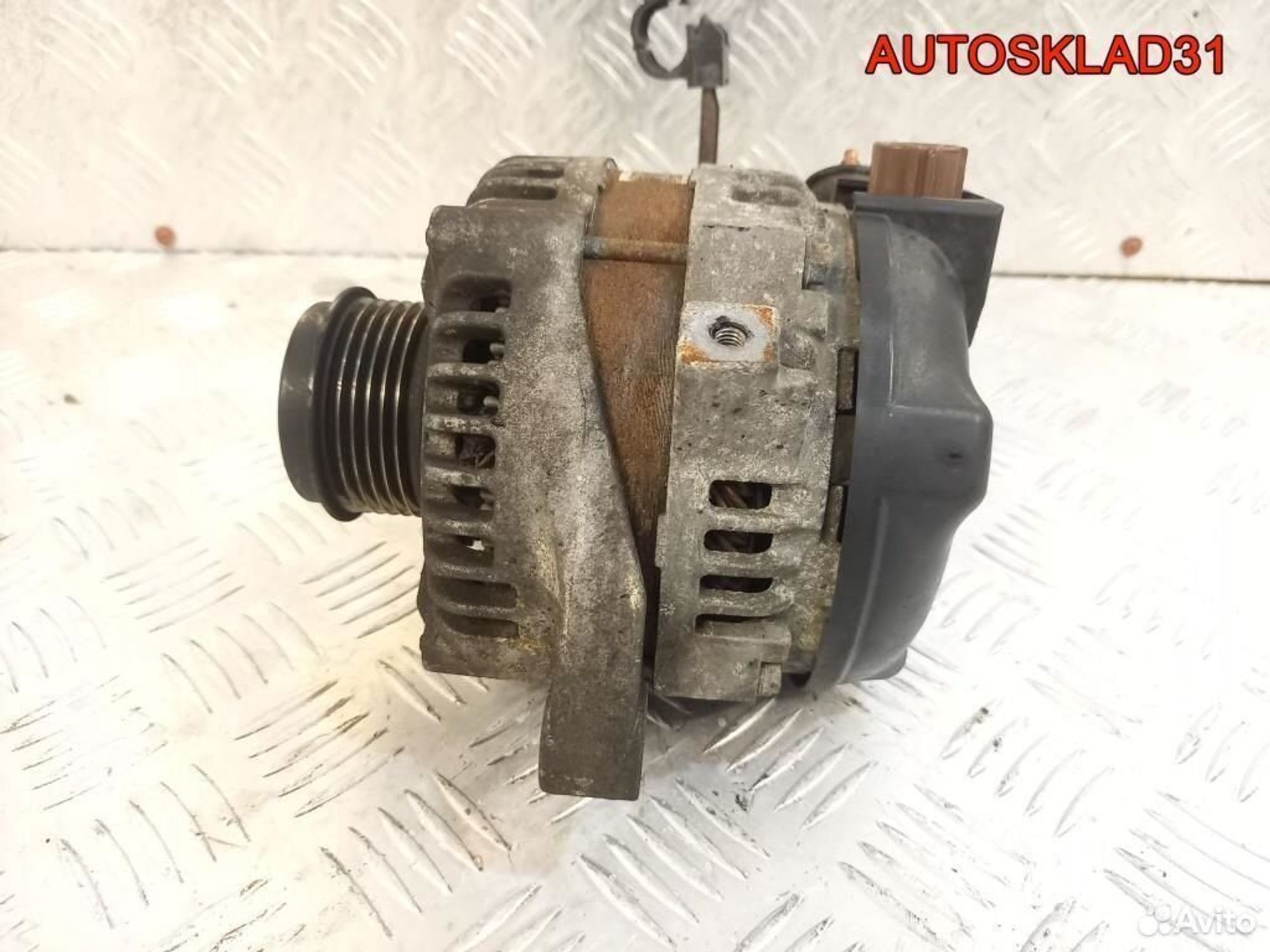 Генератор Toyota Yaris 1.3 1NR 270600Y040, 8100 рублей, Дубовое