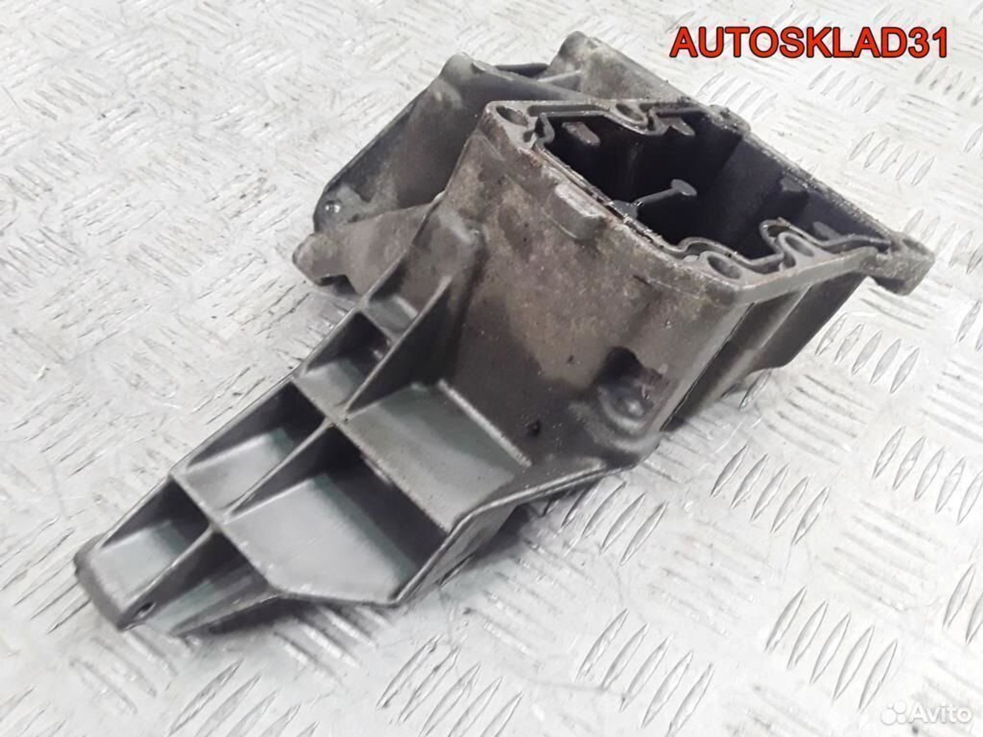 Кронштейн гур Mercedes W203 М111.955 R1112361330, 1100 рублей, Дубовое