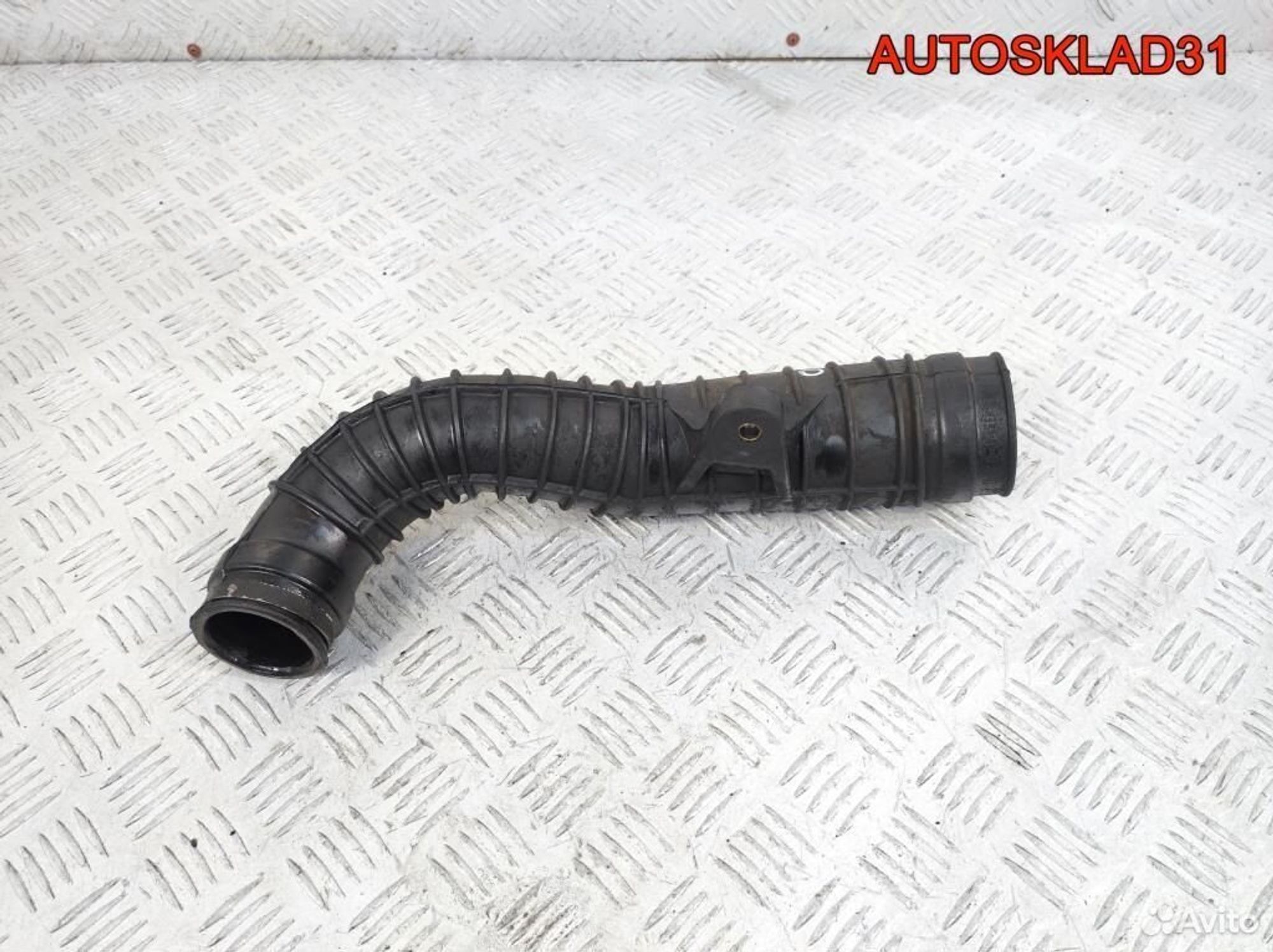 Патрубок воздушного фильтра Mercedes Vito 638, 1300 рублей, Дубовое