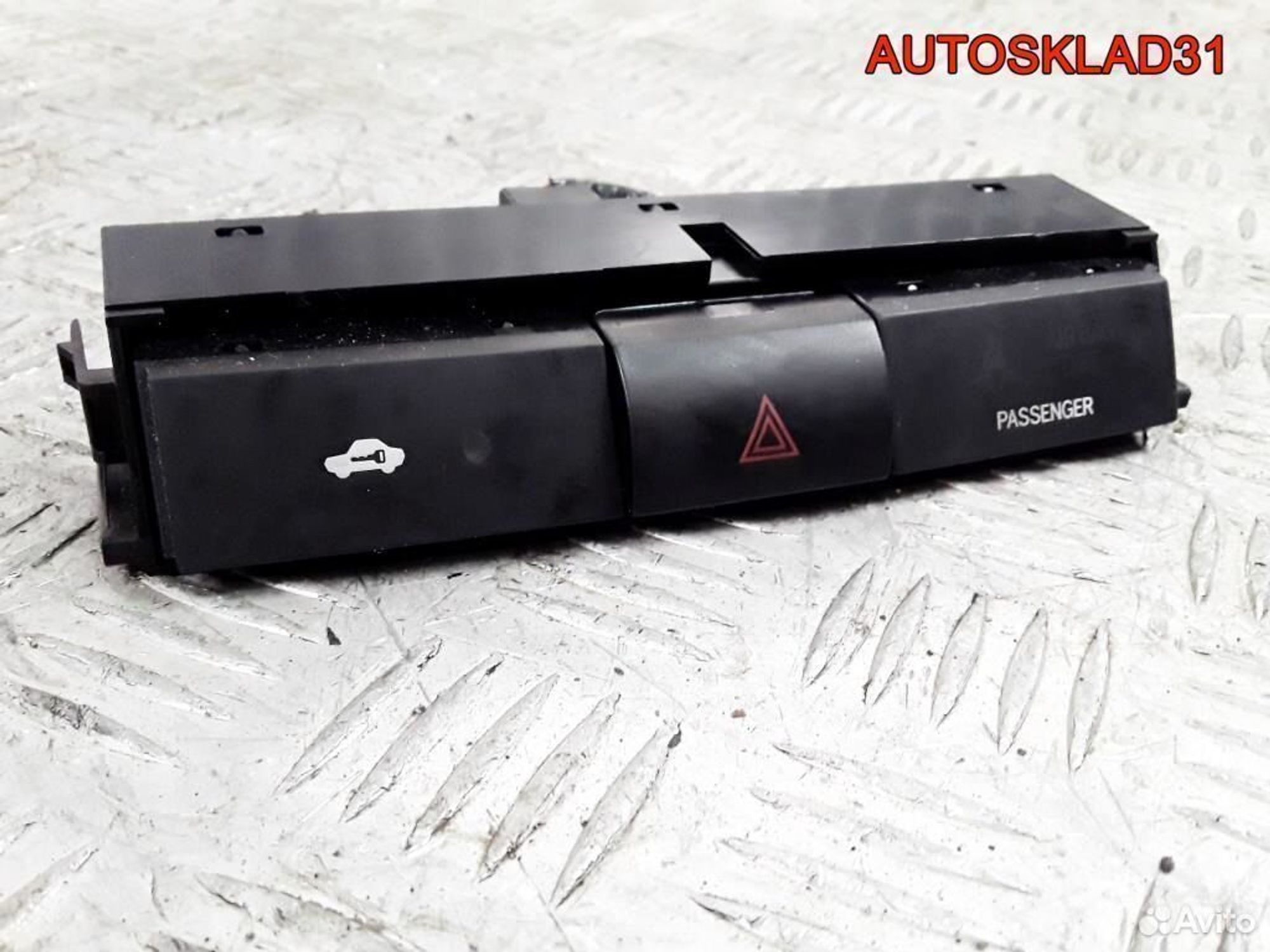 Кнопка аварийной сигнализации Toyota Corolla Verso, 1200 рублей, Дубовое