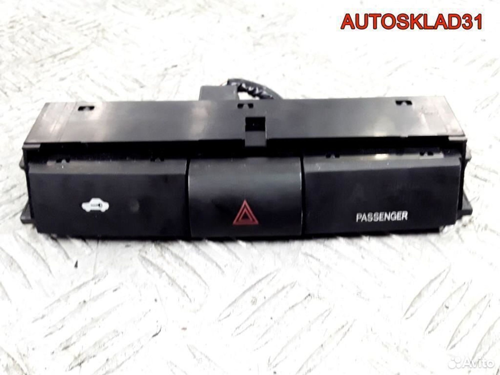 Кнопка аварийной сигнализации Toyota Corolla Verso, 1200 рублей, Дубовое