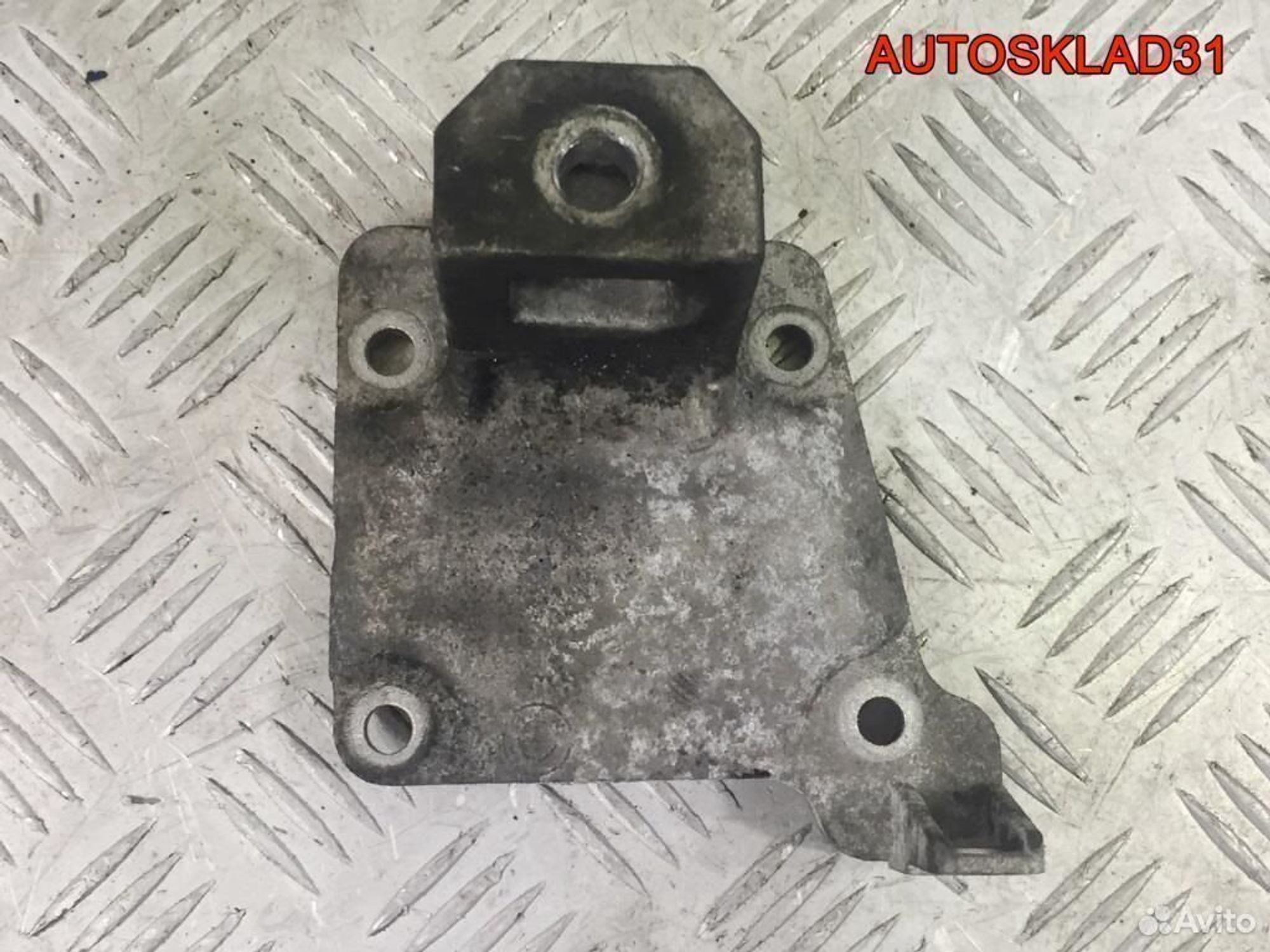 Кронштейн двигателя BMW E39 M57D 22116751226, 600 рублей, Дубовое