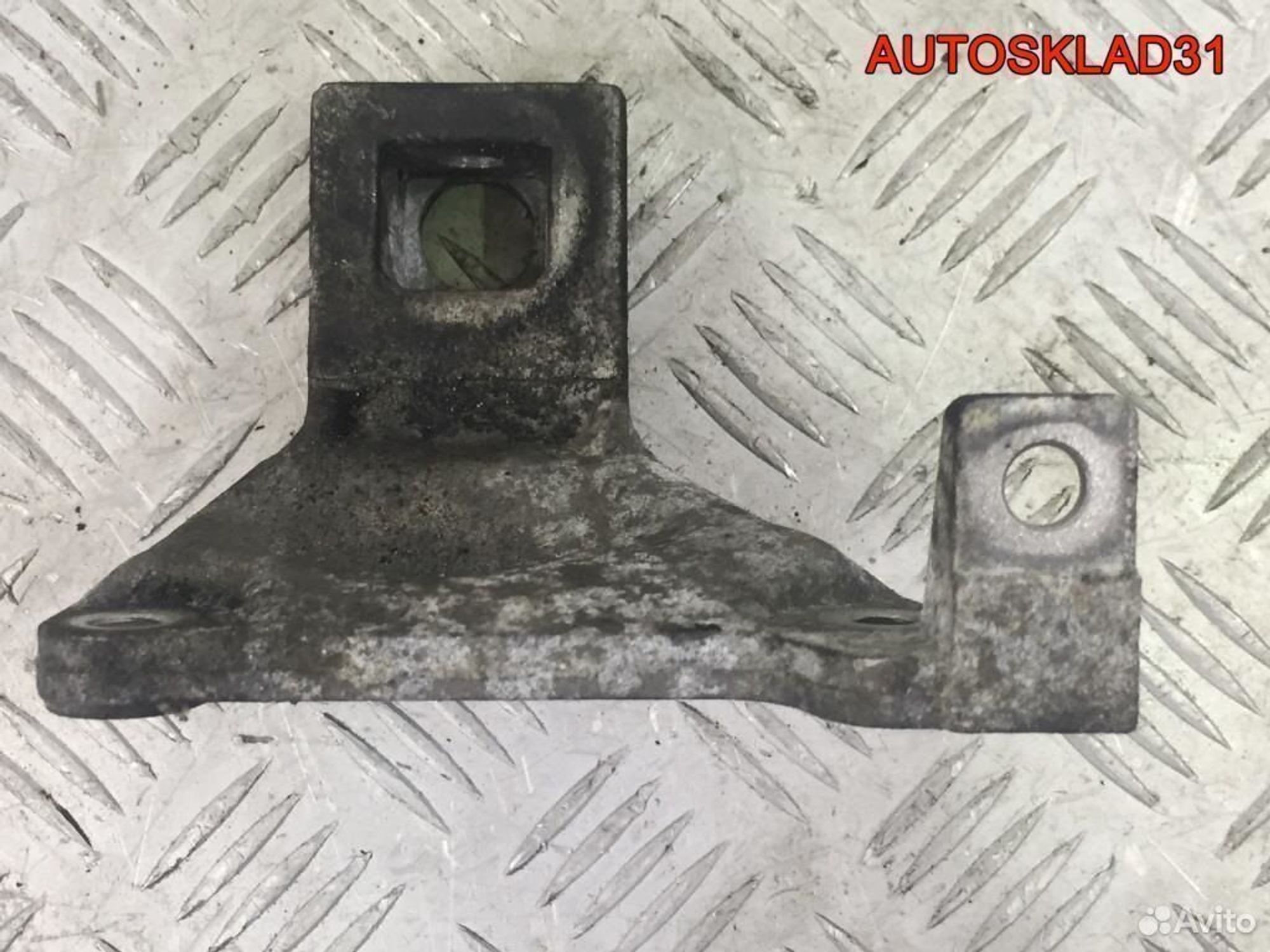 Кронштейн двигателя BMW E39 M57D 22116751226, 600 рублей, Дубовое