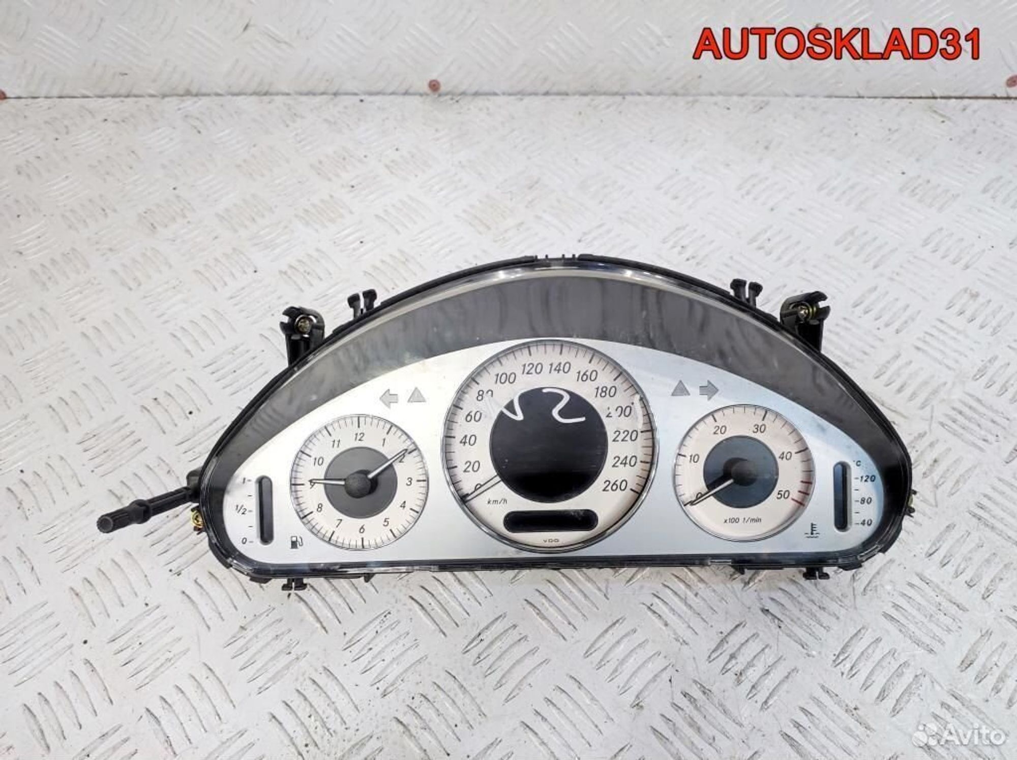 Панель приборов Mercedes Benz W211 A2115407411, 9200 рублей, Дубовое
