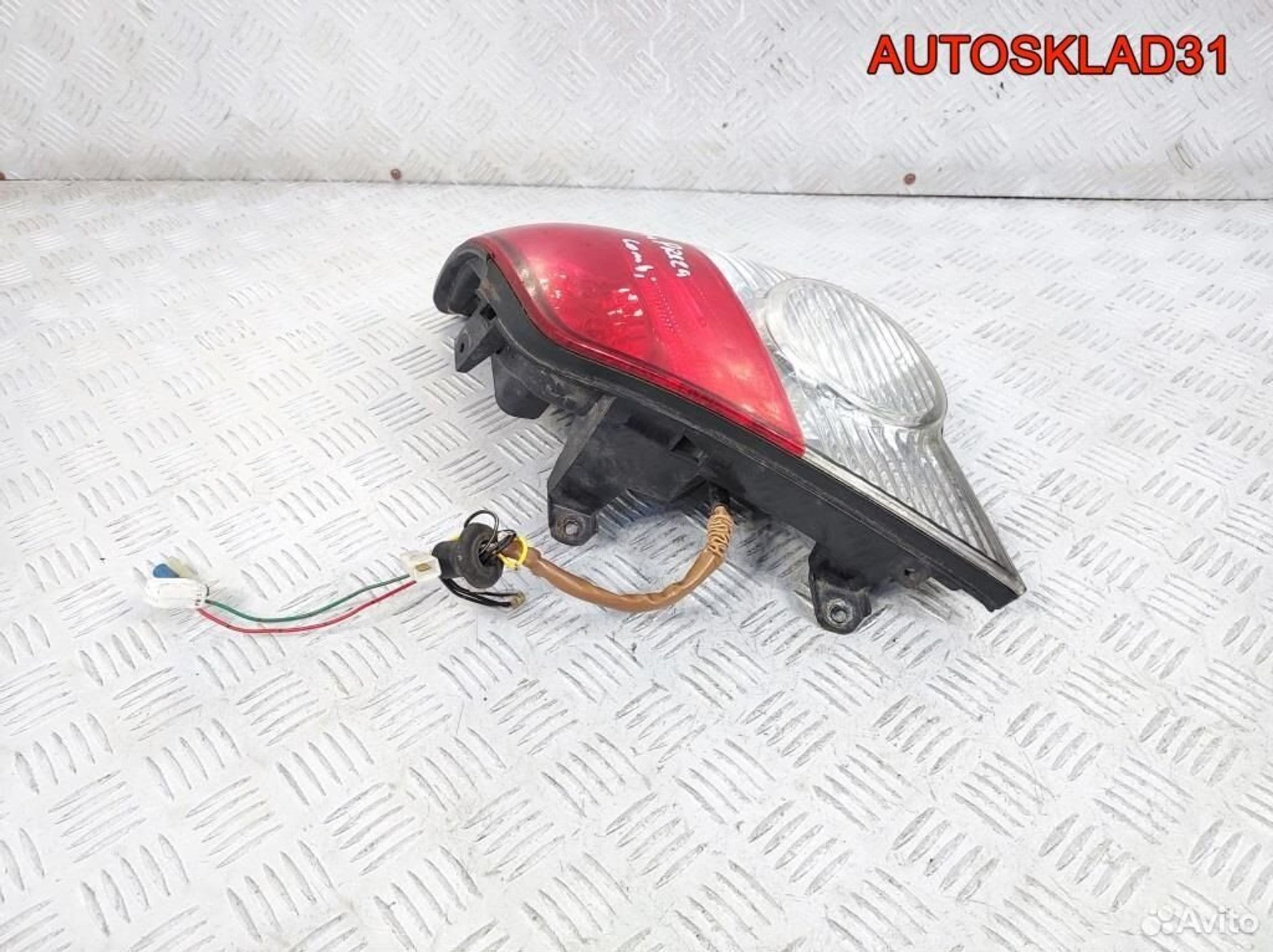Фонарь задний правый Subaru Impreza G11 Универсал, 4600 рублей, Дубовое