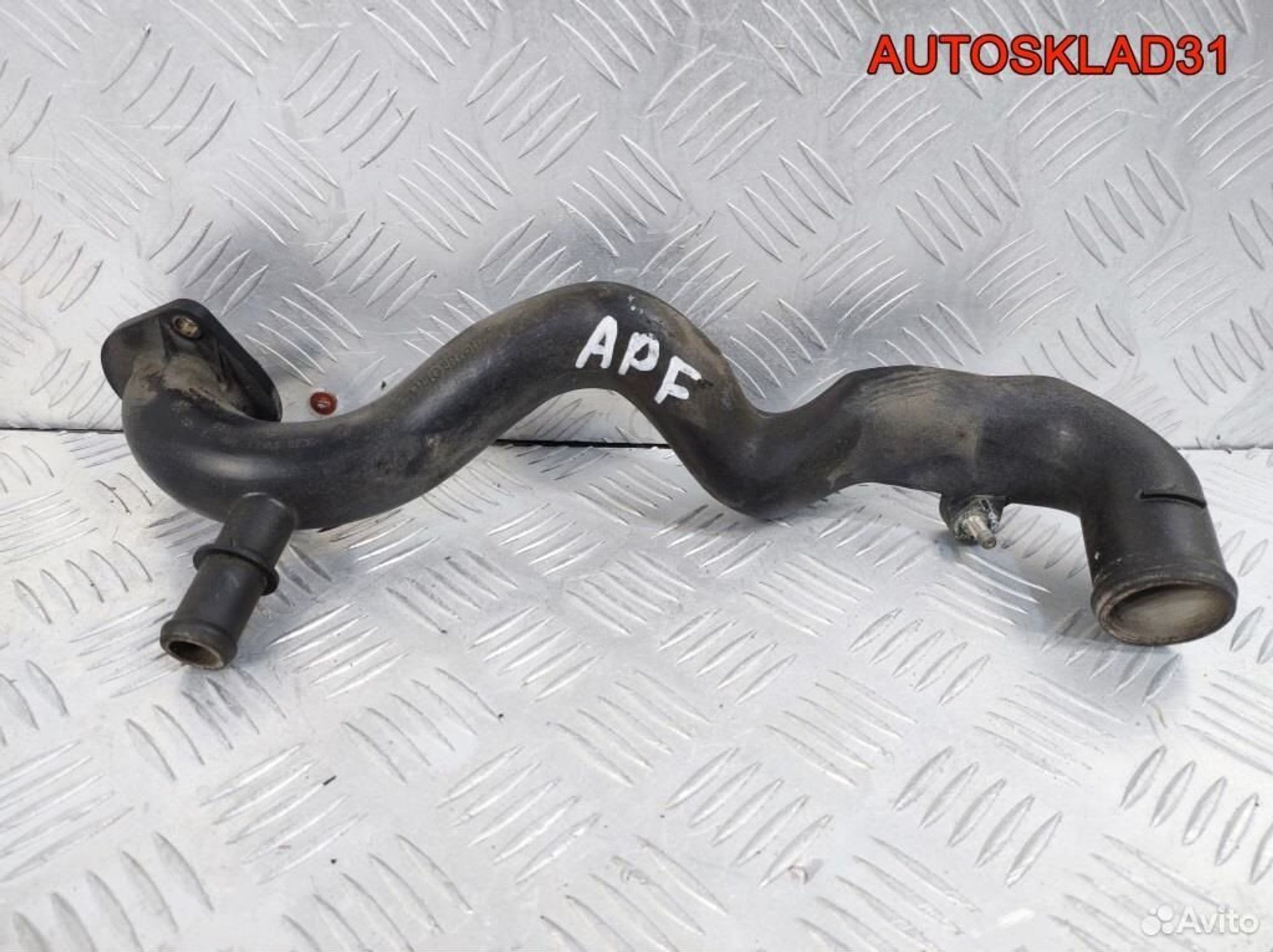 Трубка системы охлаждения VW Golf 4 APF 06A122481, 3600 рублей, Дубовое