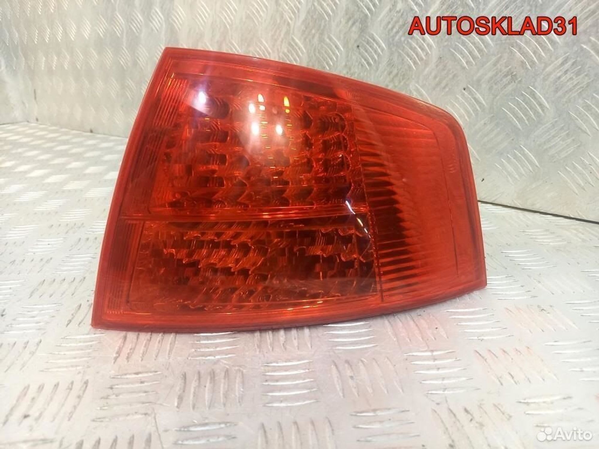 Фонарь задний наружный правый Audi A8 4E0945096C, 10200 рублей, Дубовое