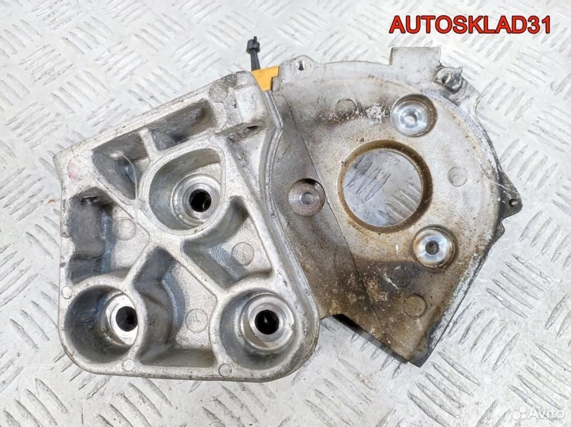 Кронштейн тнвд Renault Scenic 2 1.9 F9Q 8200240204, 2100 рублей, Дубовое