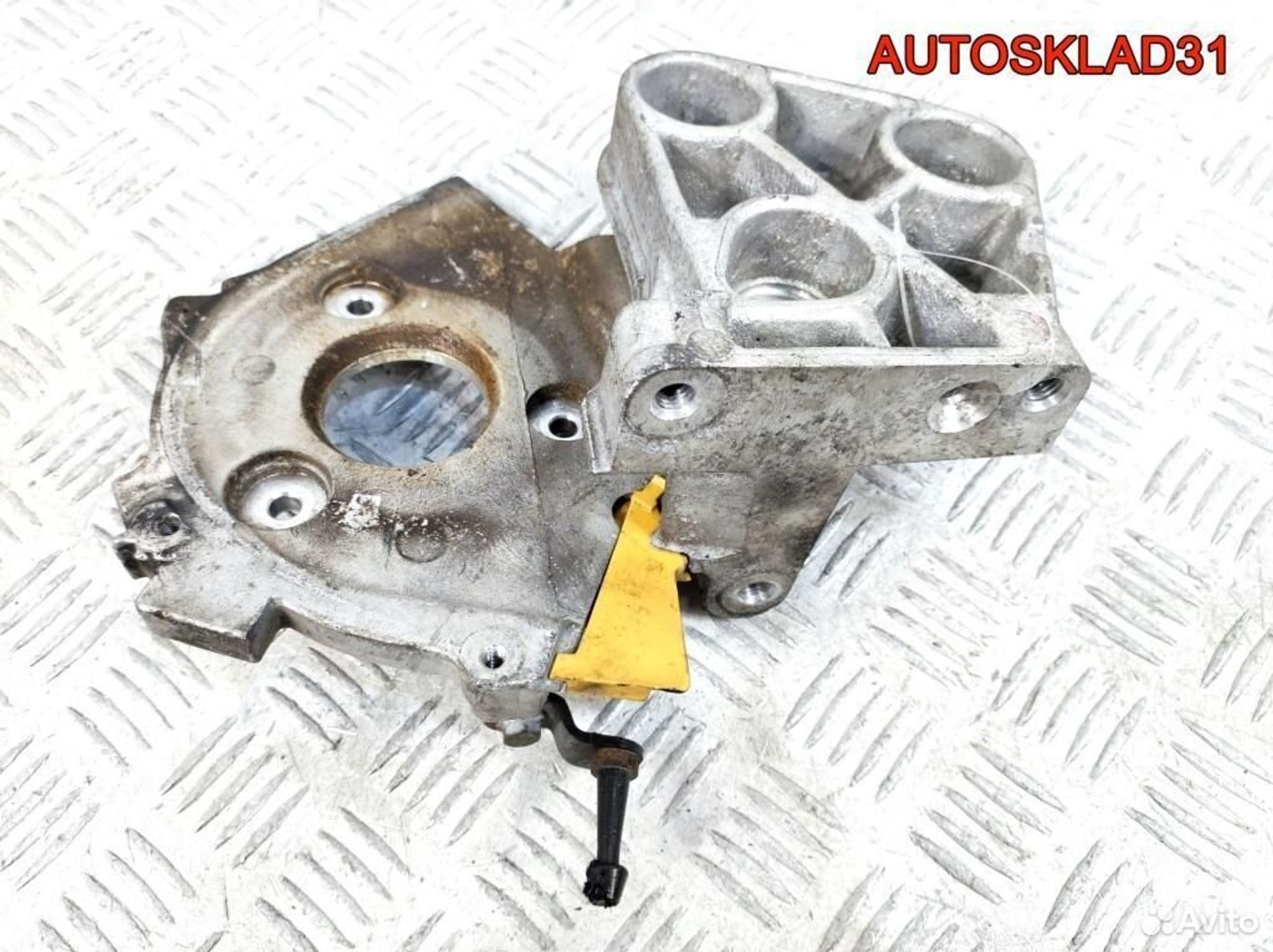 Кронштейн тнвд Renault Scenic 2 1.9 F9Q 8200240204, 2100 рублей, Дубовое