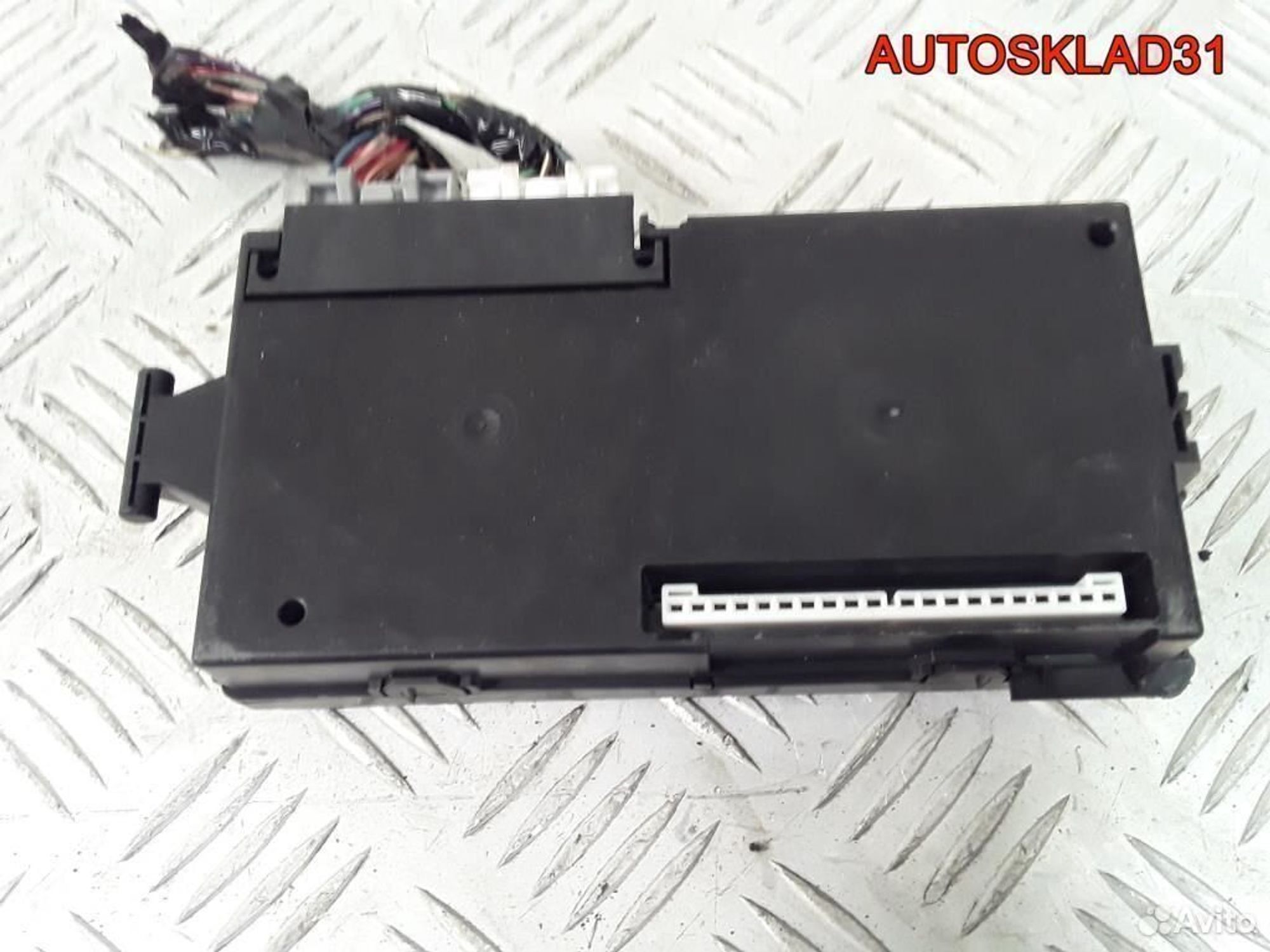 Блок предохранителей Mitsubishi Colt Z3 8637A151, 1700 рублей, Дубовое