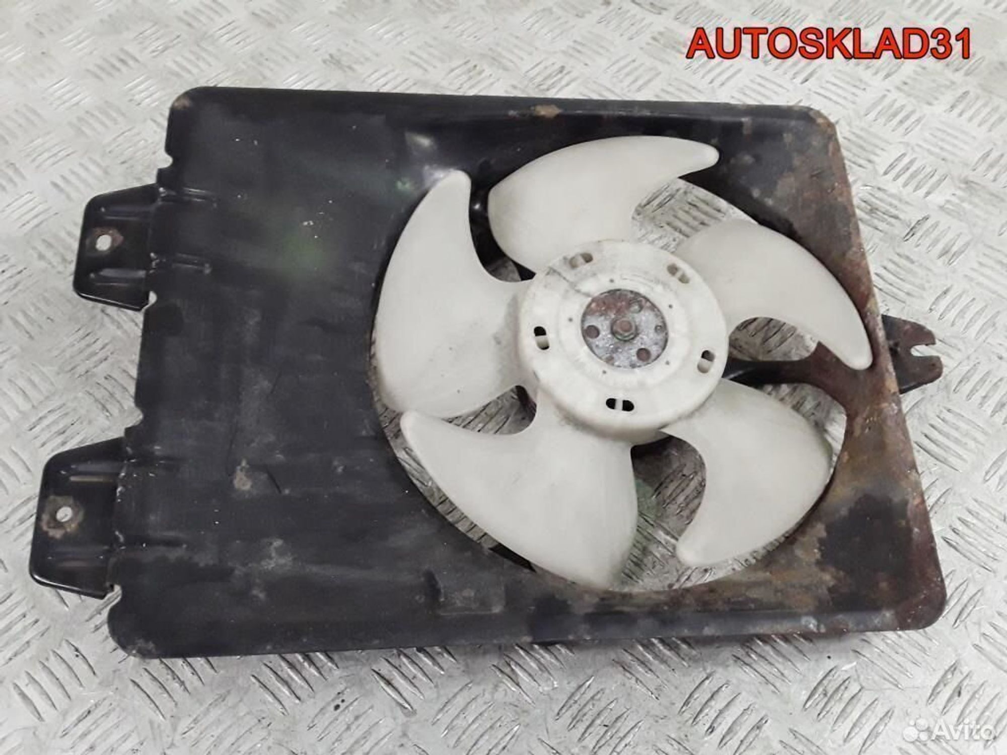 Вентилятор радиатора Mitsubishi Carisma MR460784, 1700 рублей, Дубовое