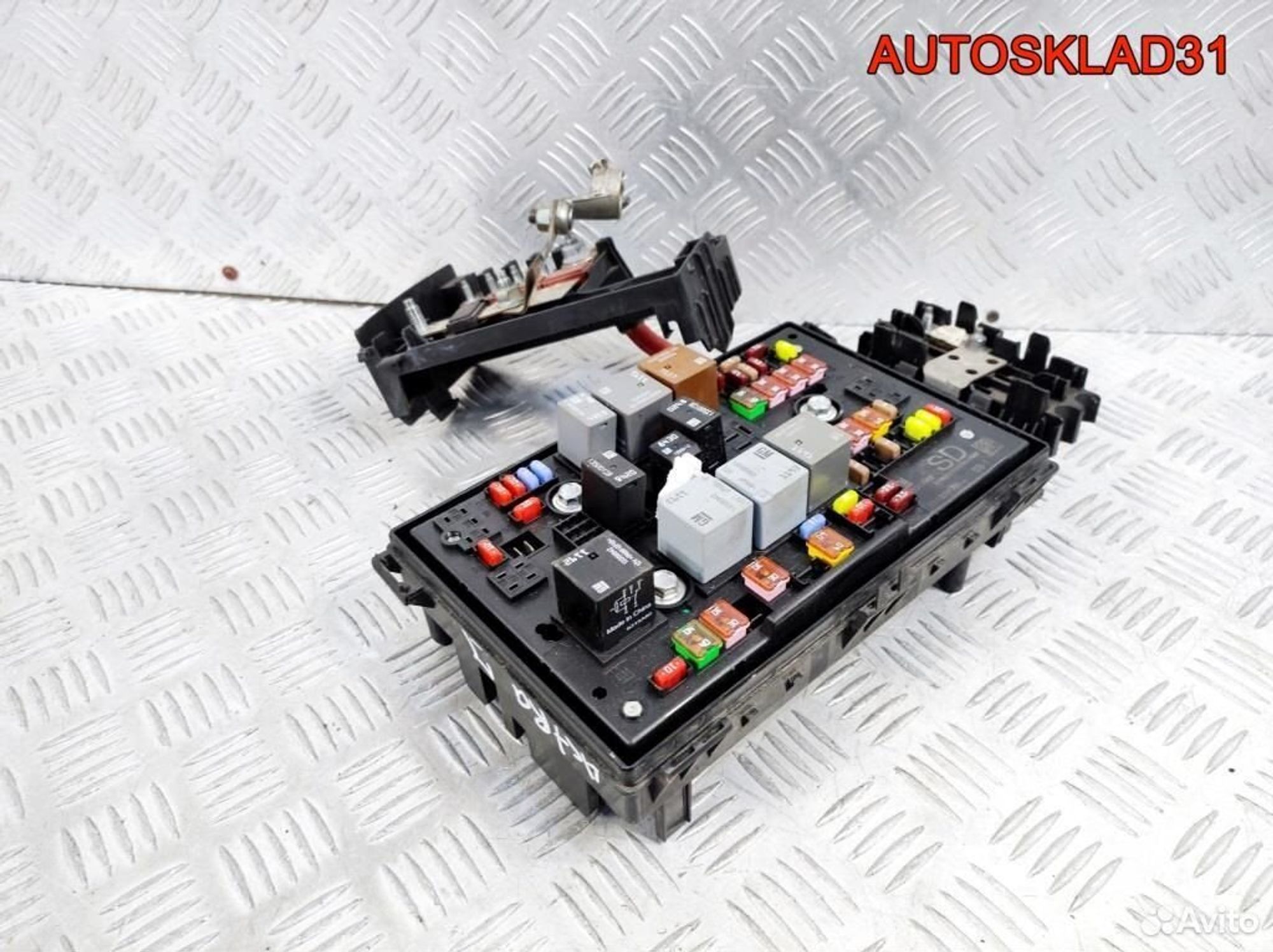 Блок предохранителей Opel Astra J 13343982, 3600 рублей, Дубовое