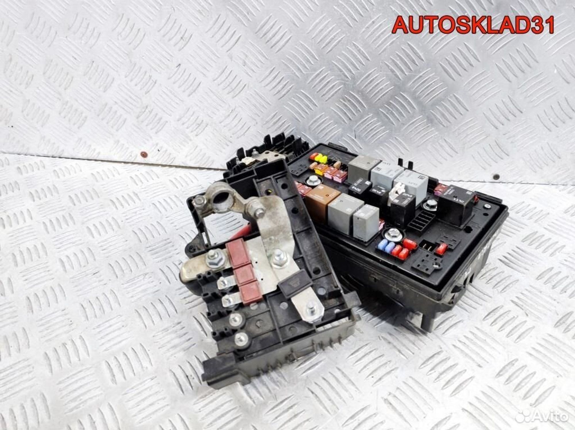 Блок предохранителей Opel Astra J 13343982, 3600 рублей, Дубовое