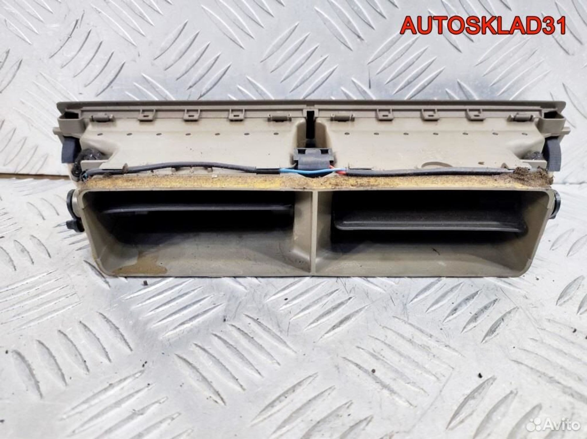 Дефлектор воздушный Audi A4 B6 8E0820951H, 1400 рублей, Дубовое