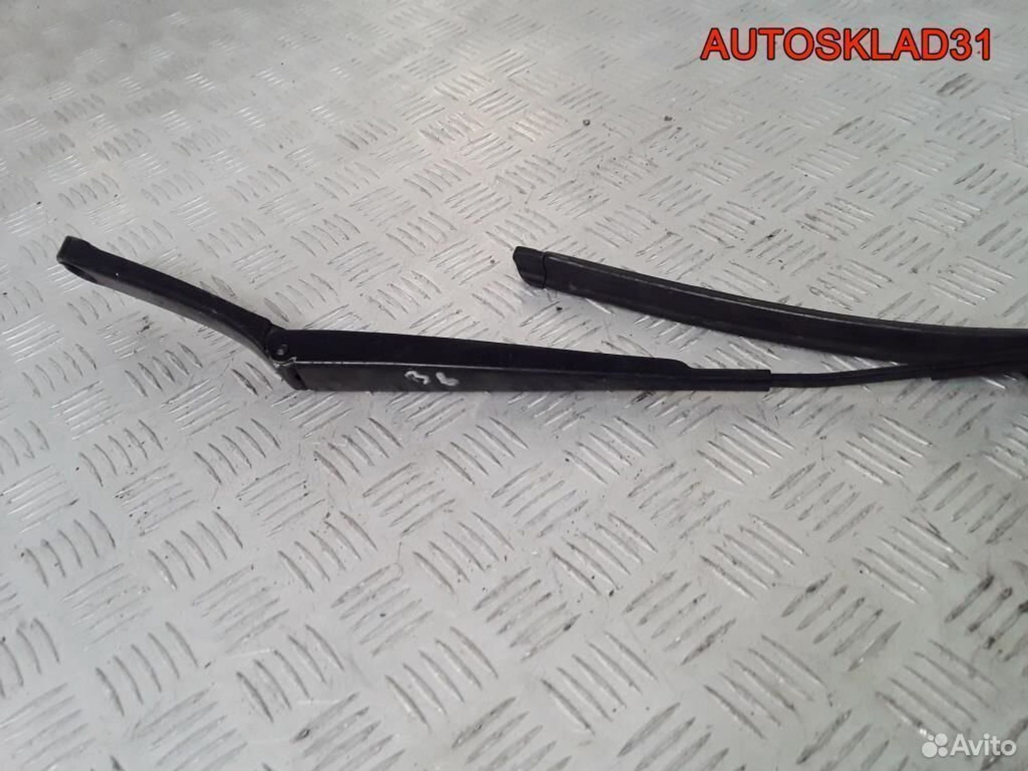 Поводок стеклоочистителя передний левый Passat B6, 1100 рублей, Дубовое