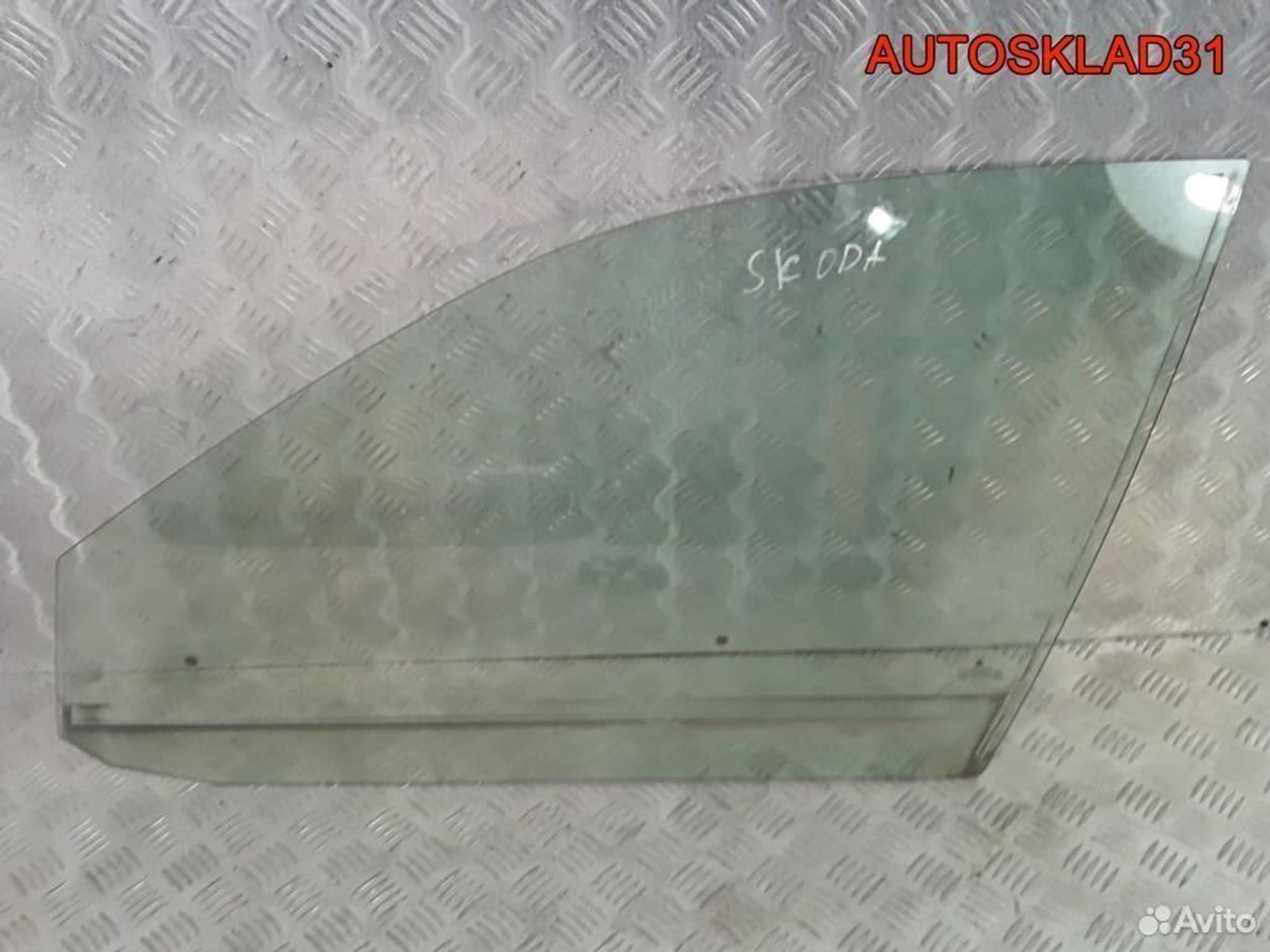 Стекло переднее левое Skoda Octavia A4 1U4845201A, 1700 рублей, Дубовое