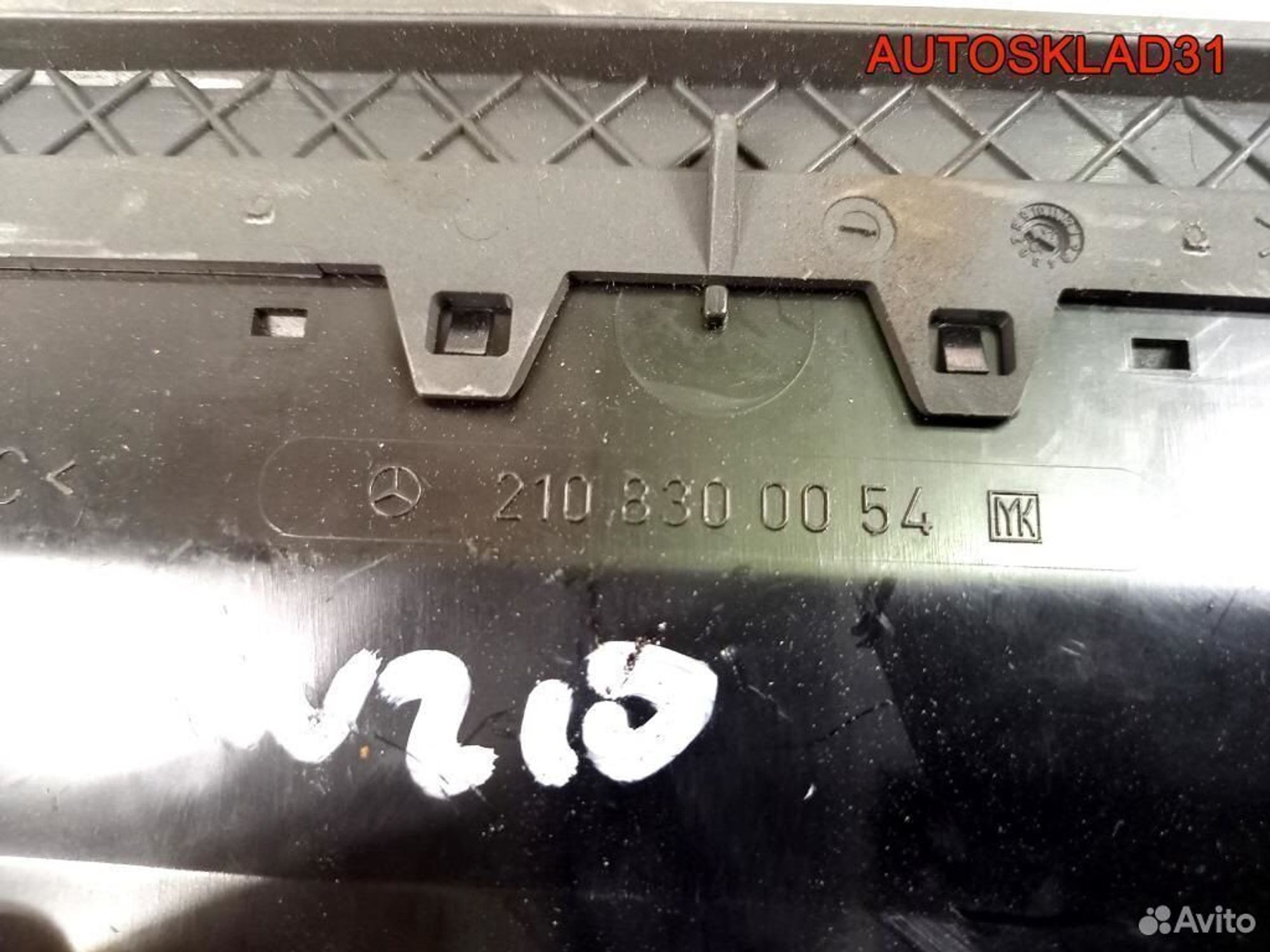 Дефлектор воздушный Mercedes Benz W210 A2108300054, 1200 рублей, Дубовое