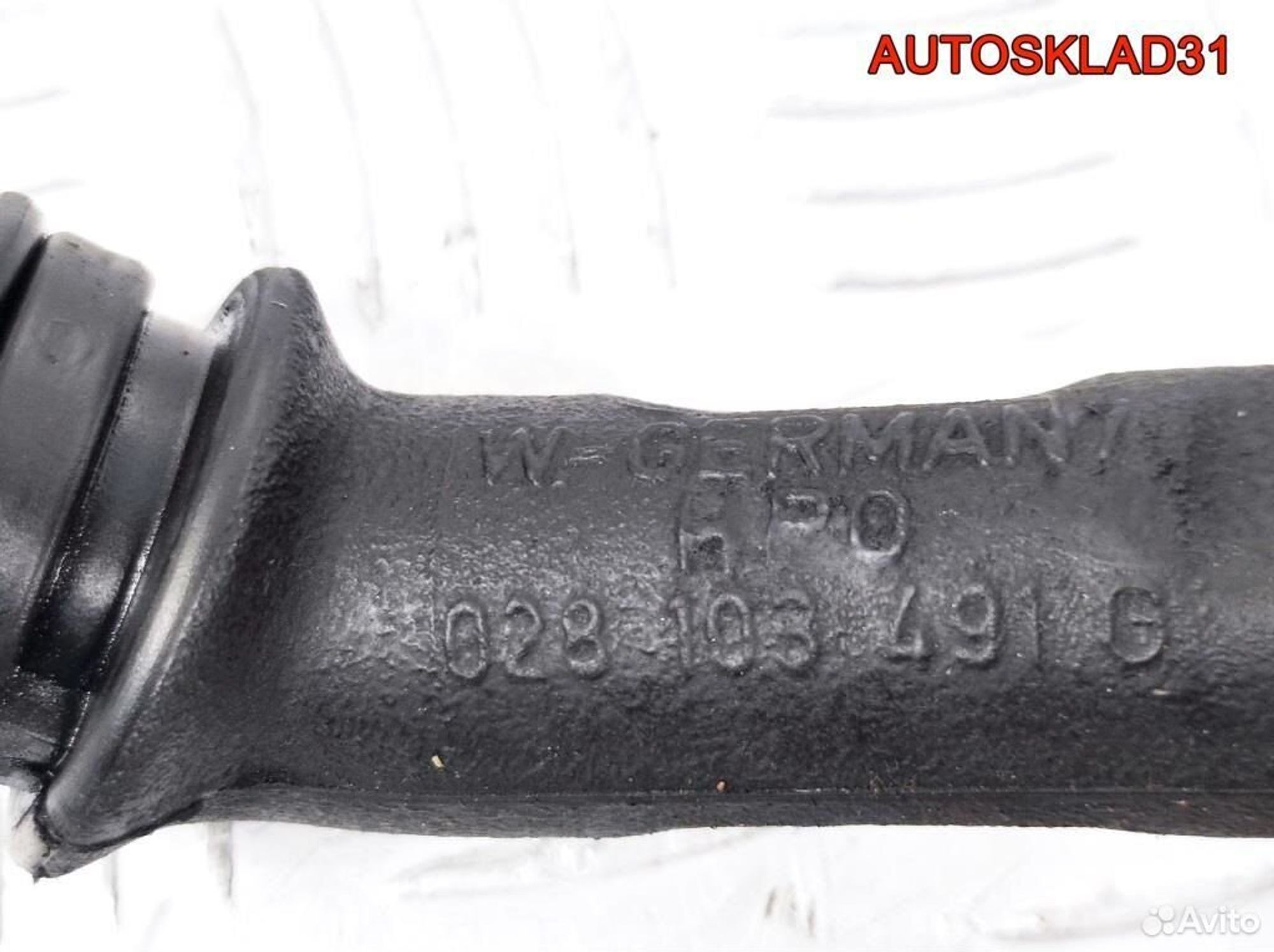 Патрубок вентиляции картертера VW Golf 028103491G, 1700 рублей, Дубовое