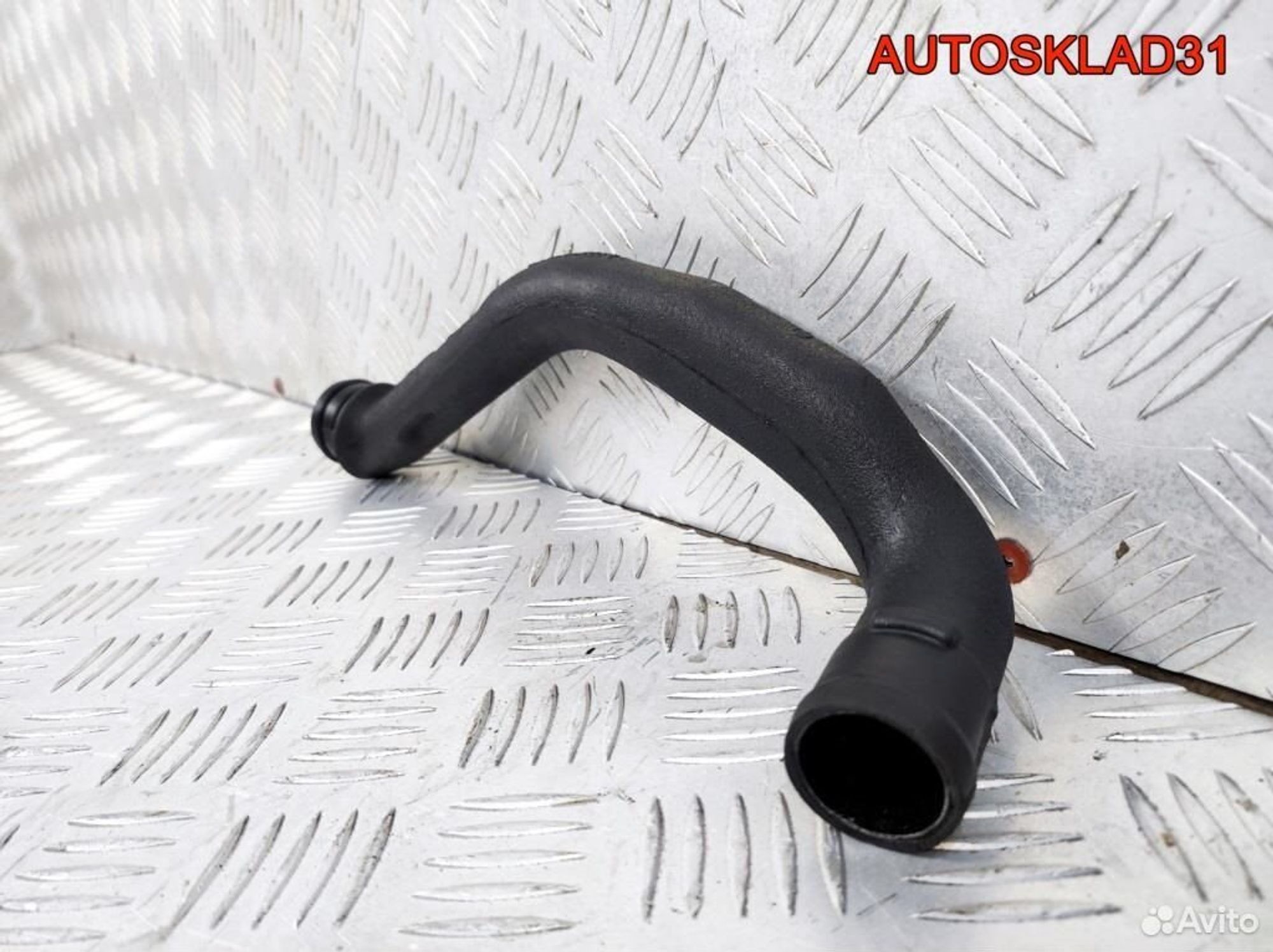 Патрубок вентиляции картертера VW Golf 028103491G, 1700 рублей, Дубовое