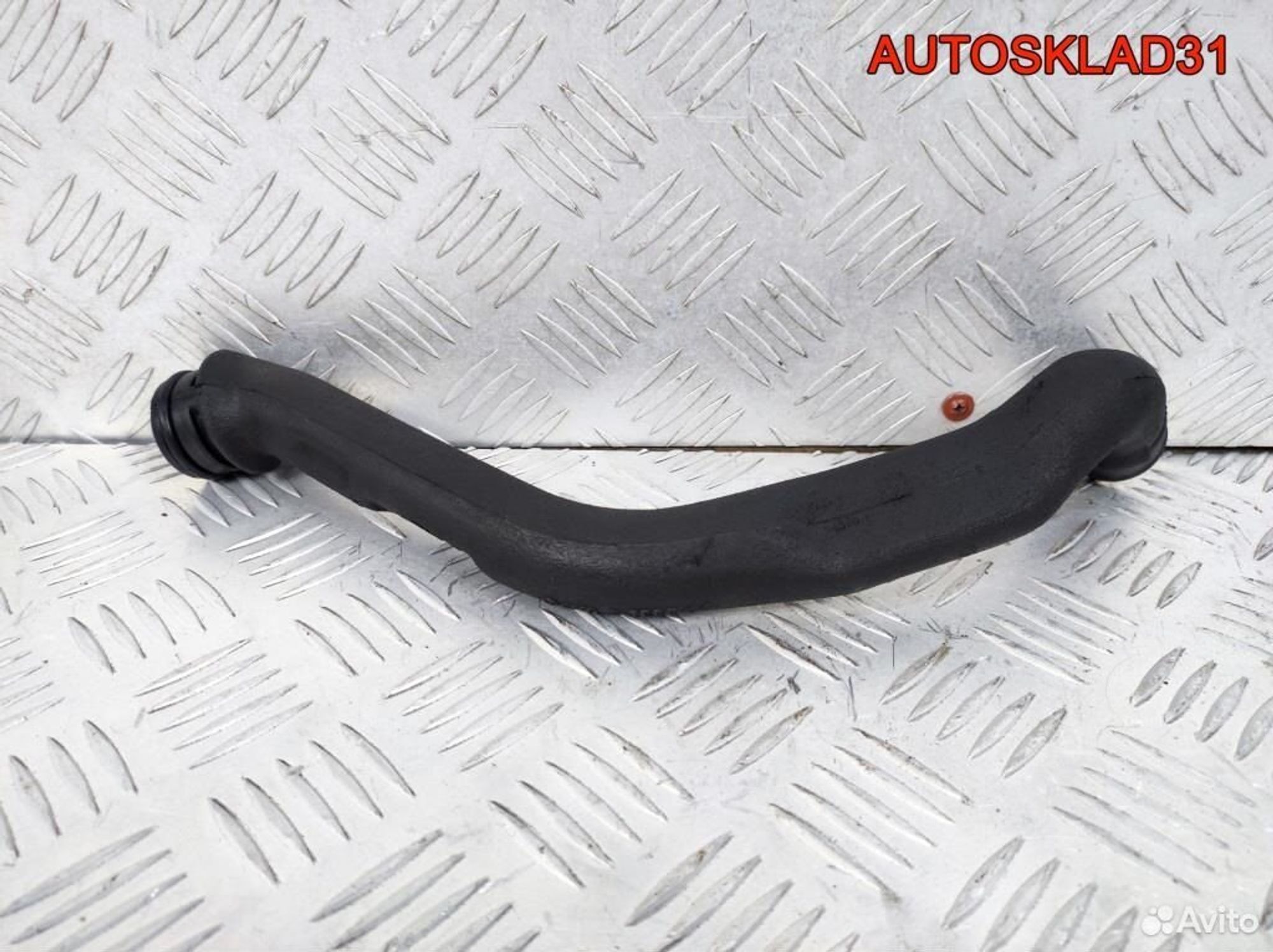 Патрубок вентиляции картертера VW Golf 028103491G, 1700 рублей, Дубовое