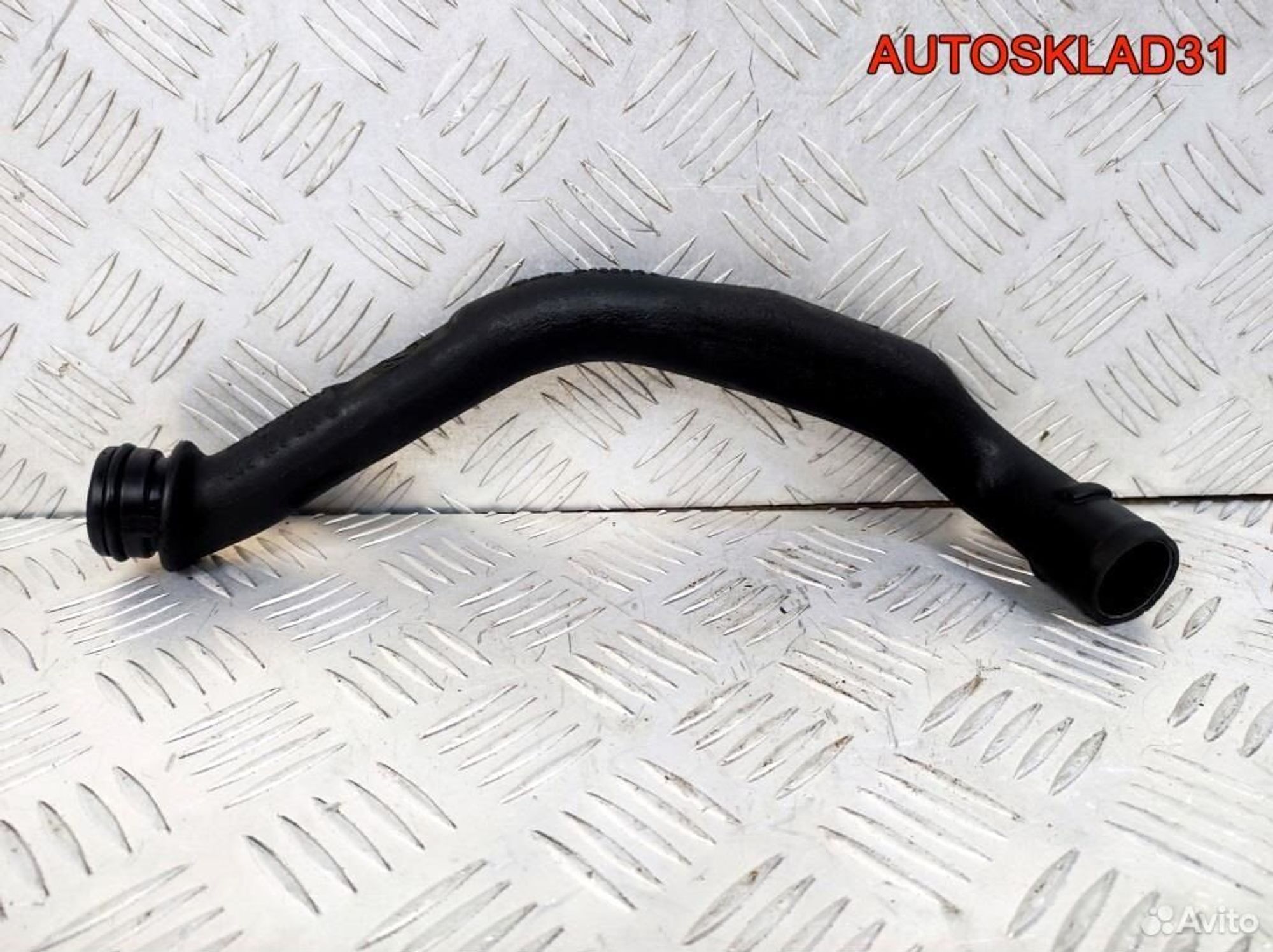 Патрубок вентиляции картертера VW Golf 028103491G, 1700 рублей, Дубовое