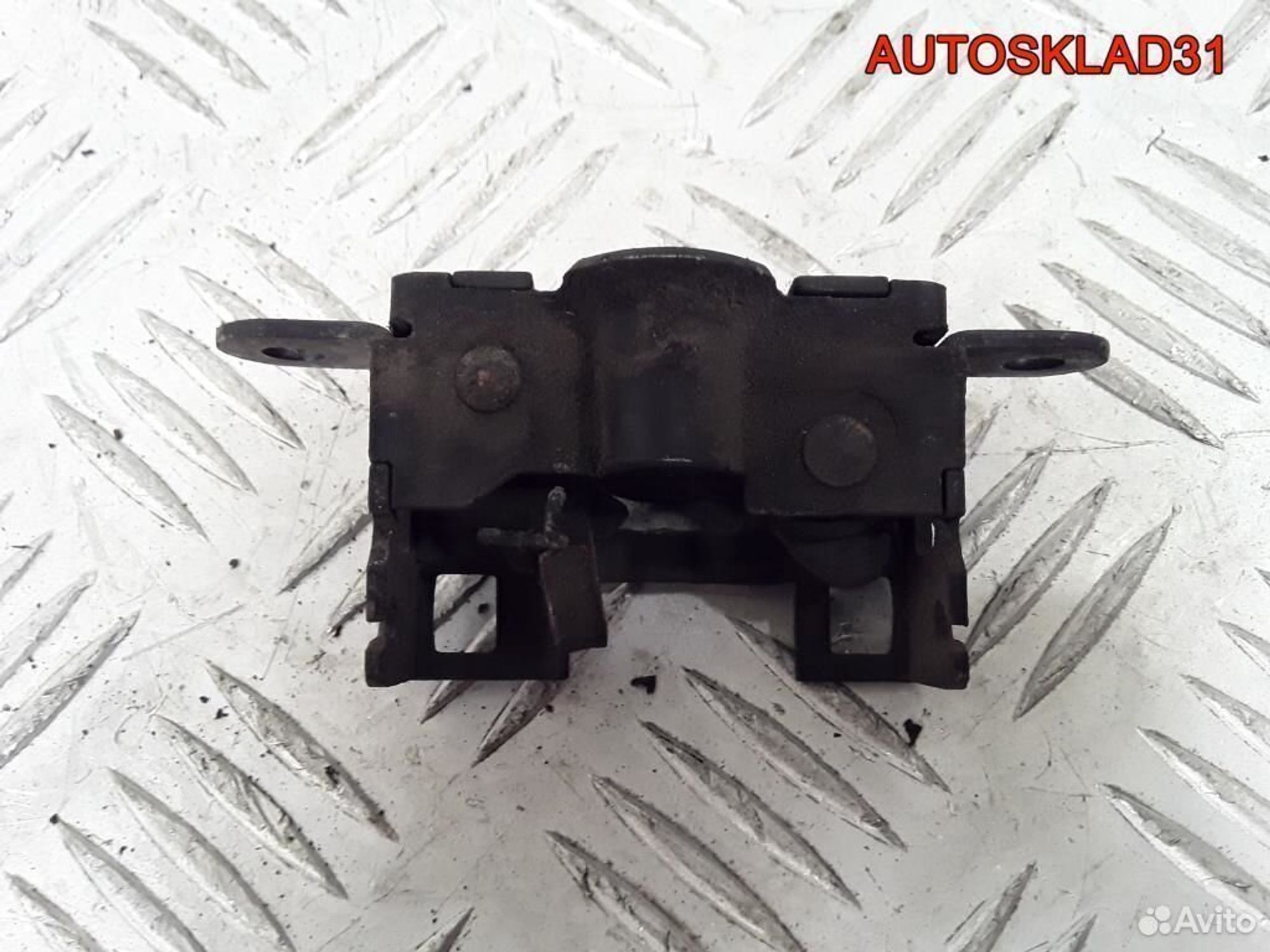 Замок капота Mercedes W202 A2028800160, 1100 рублей, Дубовое