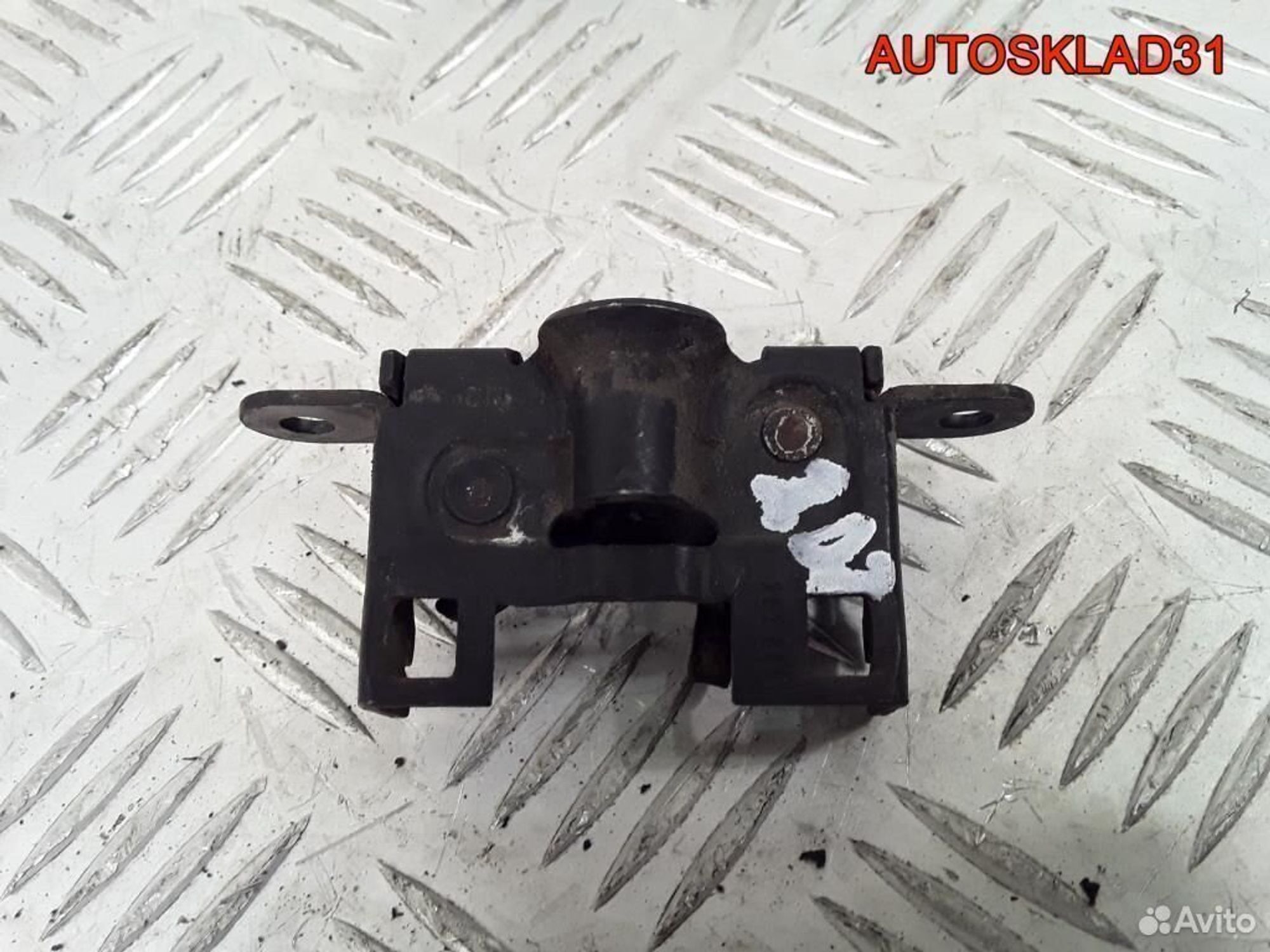 Замок капота Mercedes W202 A2028800160, 1100 рублей, Дубовое