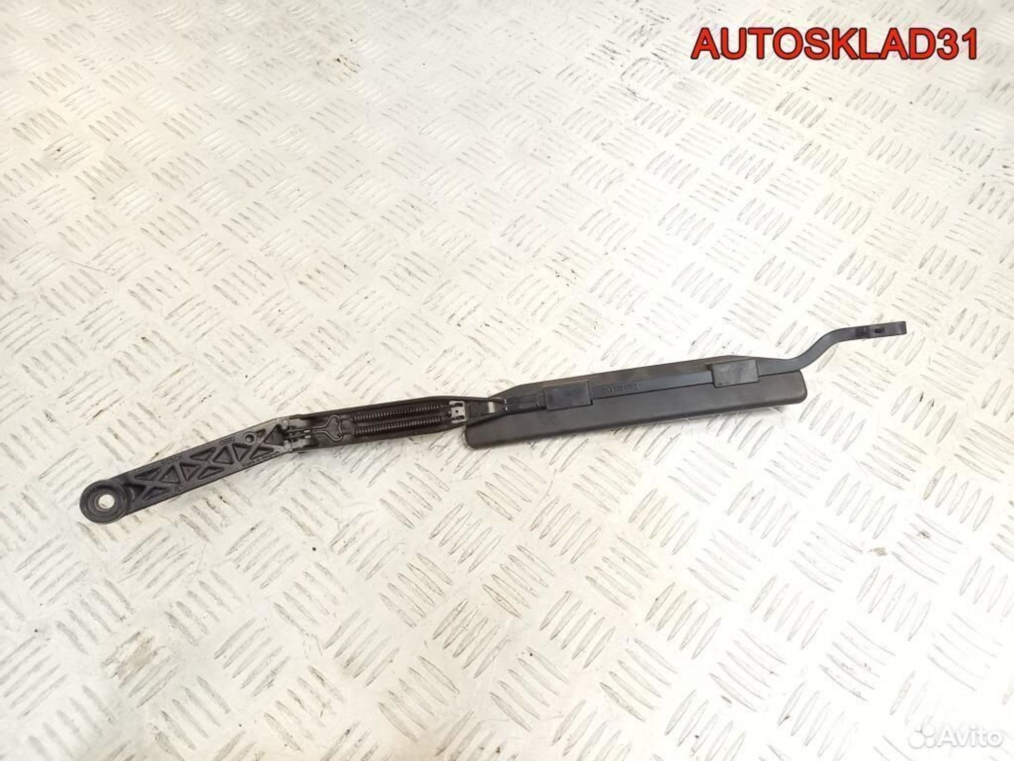 Поводок стеклоочистителя левый Audi 80 893955407E, 1300 рублей, Дубовое
