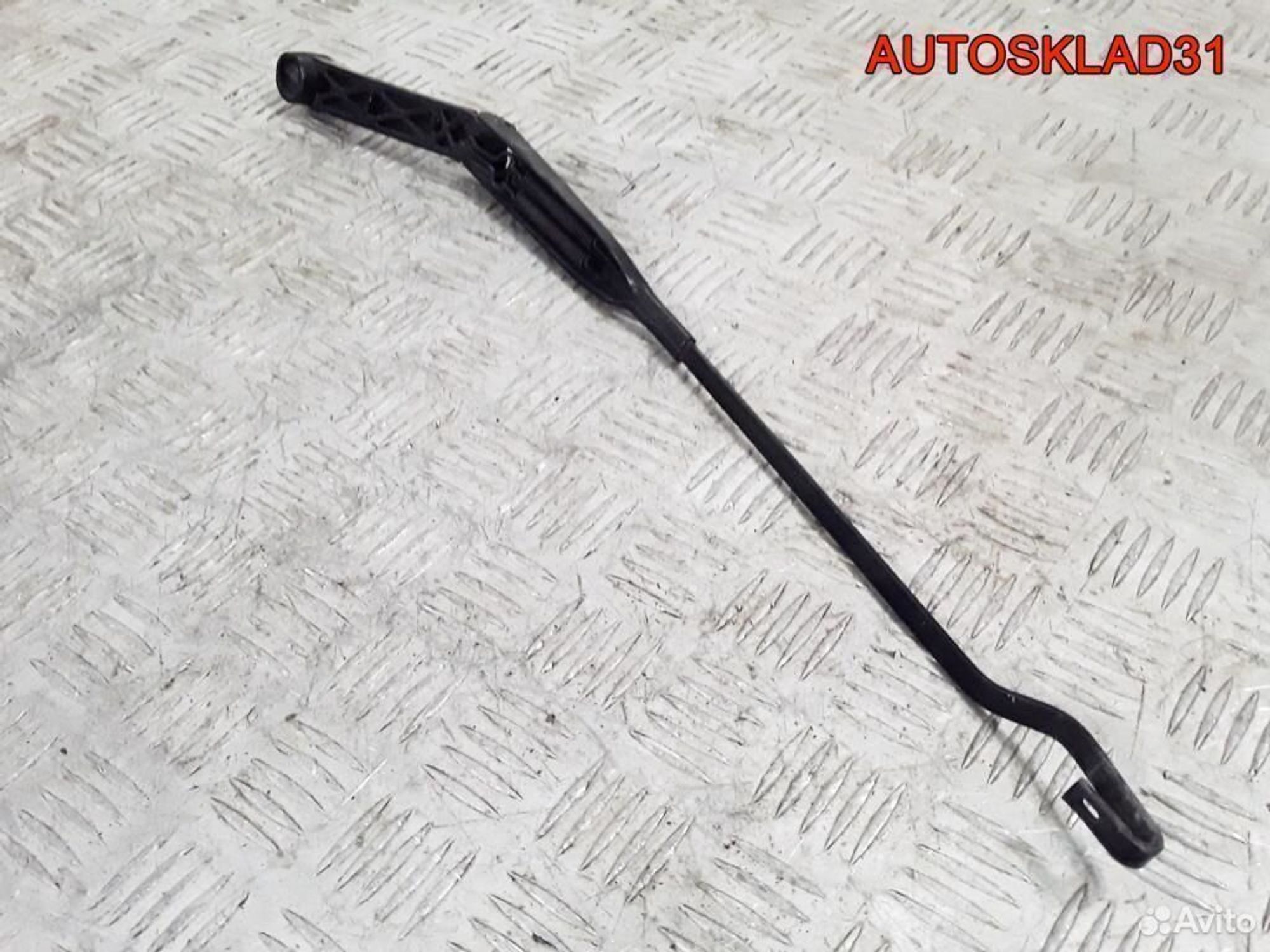 Поводок стеклоочистителя левый Audi 80 893955407E, 1300 рублей, Дубовое