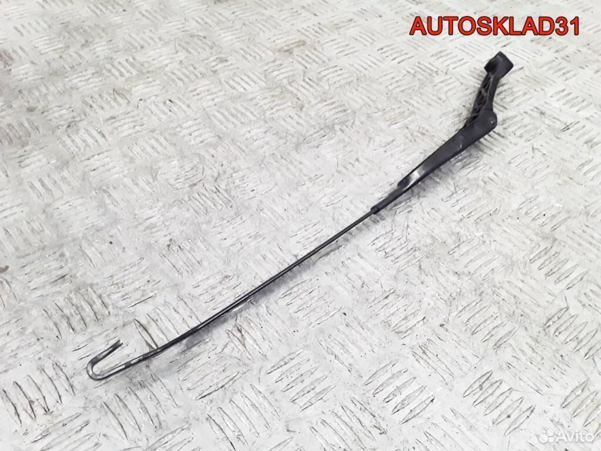 Поводок стеклоочистителя левый Audi 80 893955407E, 1300 рублей, Дубовое