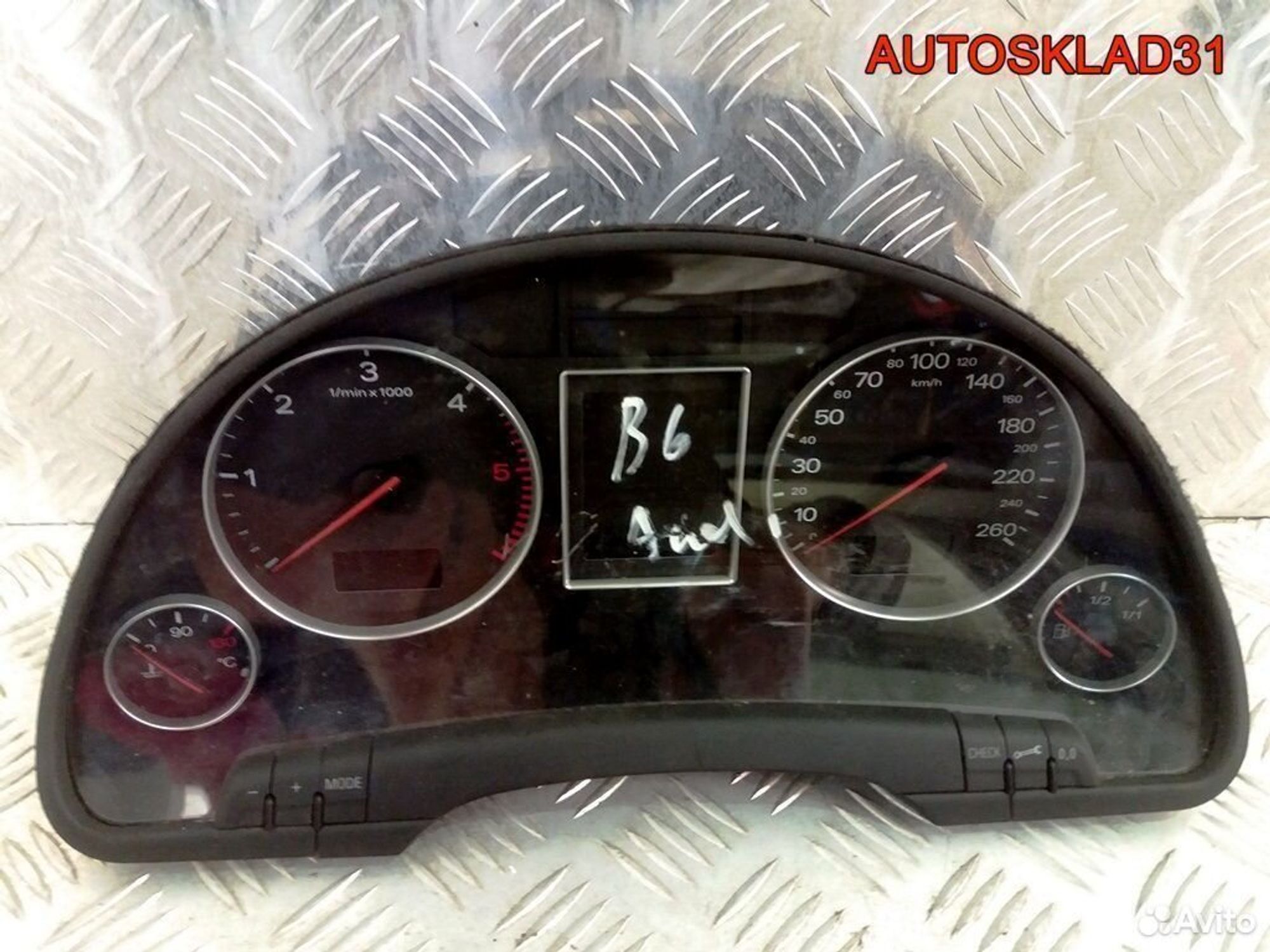 Панель приборов Audi A4 B6 дизель 8E0920930R, 3600 рублей, Дубовое