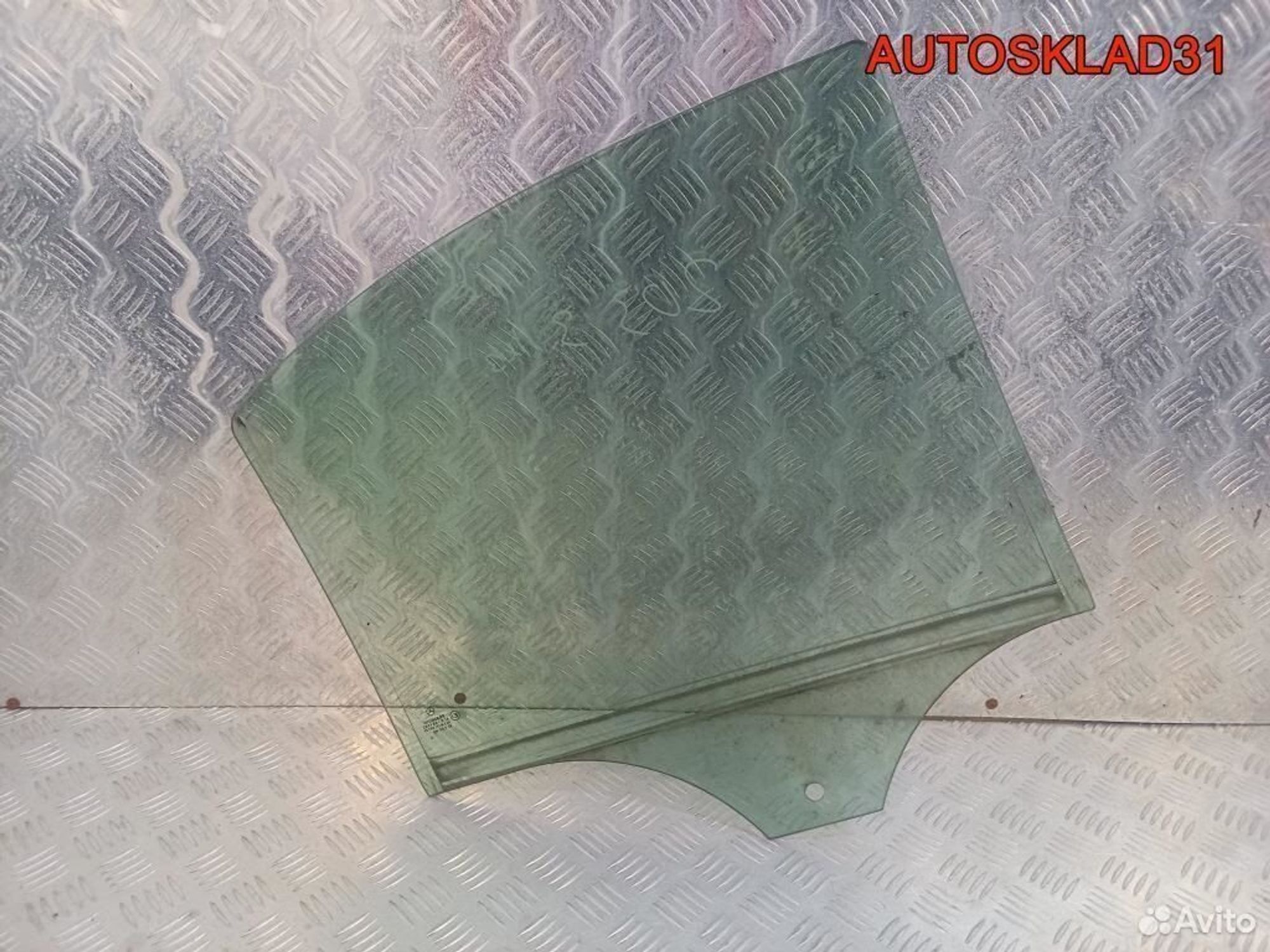 Стекло заднее левое Mercedes W203 A2037350110, 1200 рублей, Дубовое