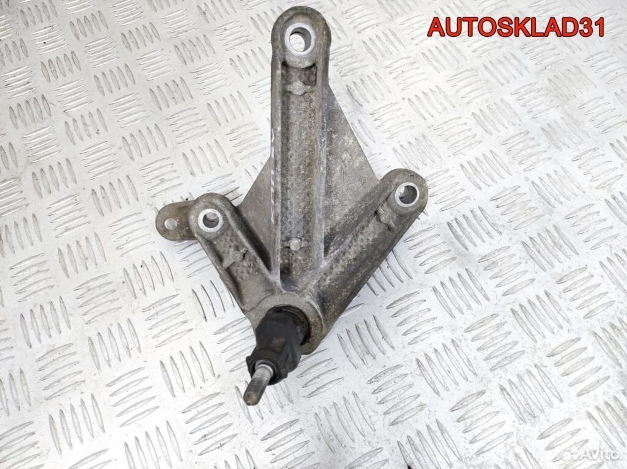 Кронштейн кпп Renault Megane 2 8200043084, 1300 рублей, Дубовое