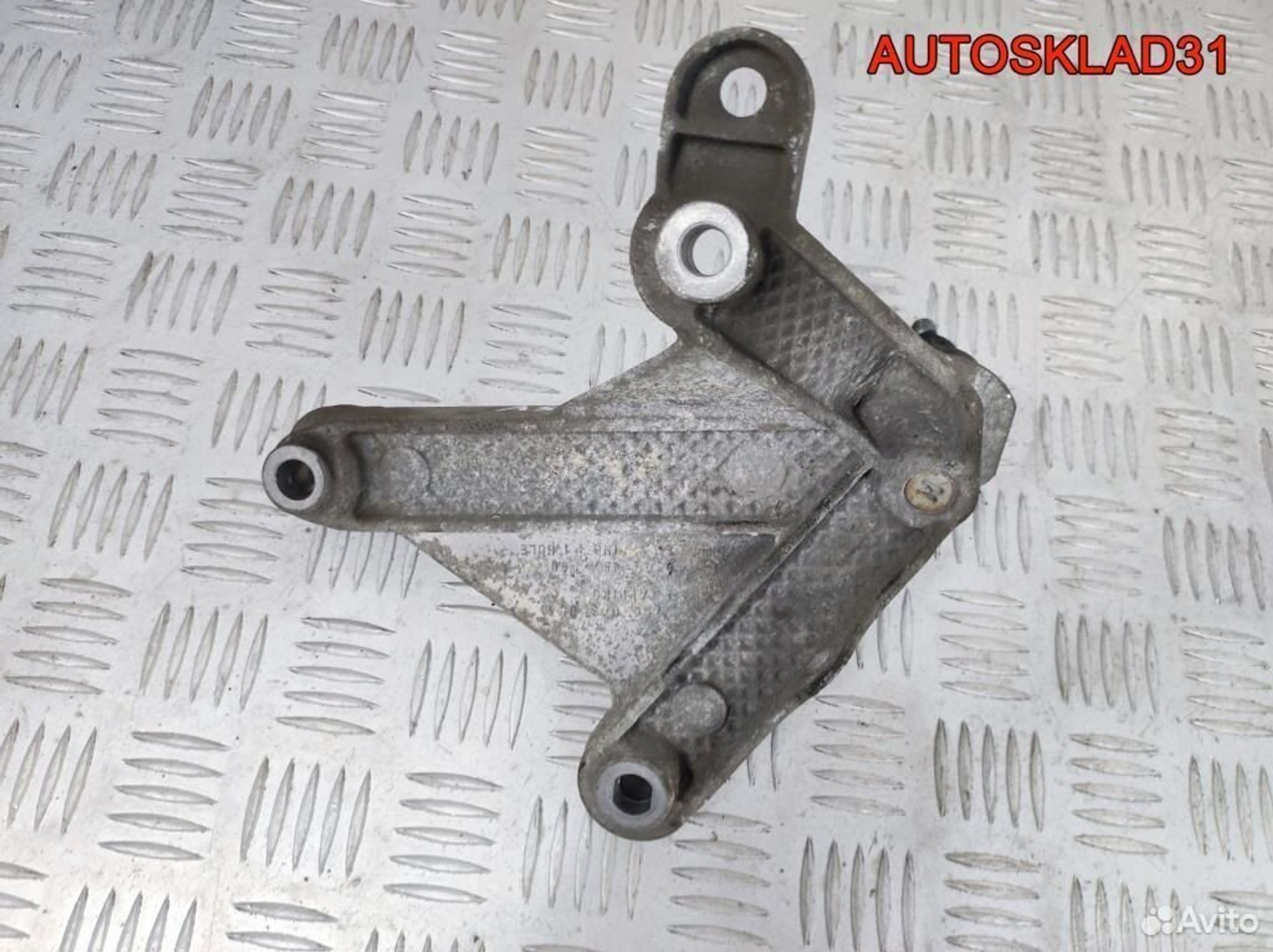 Кронштейн кпп Renault Megane 2 8200043084, 1300 рублей, Дубовое