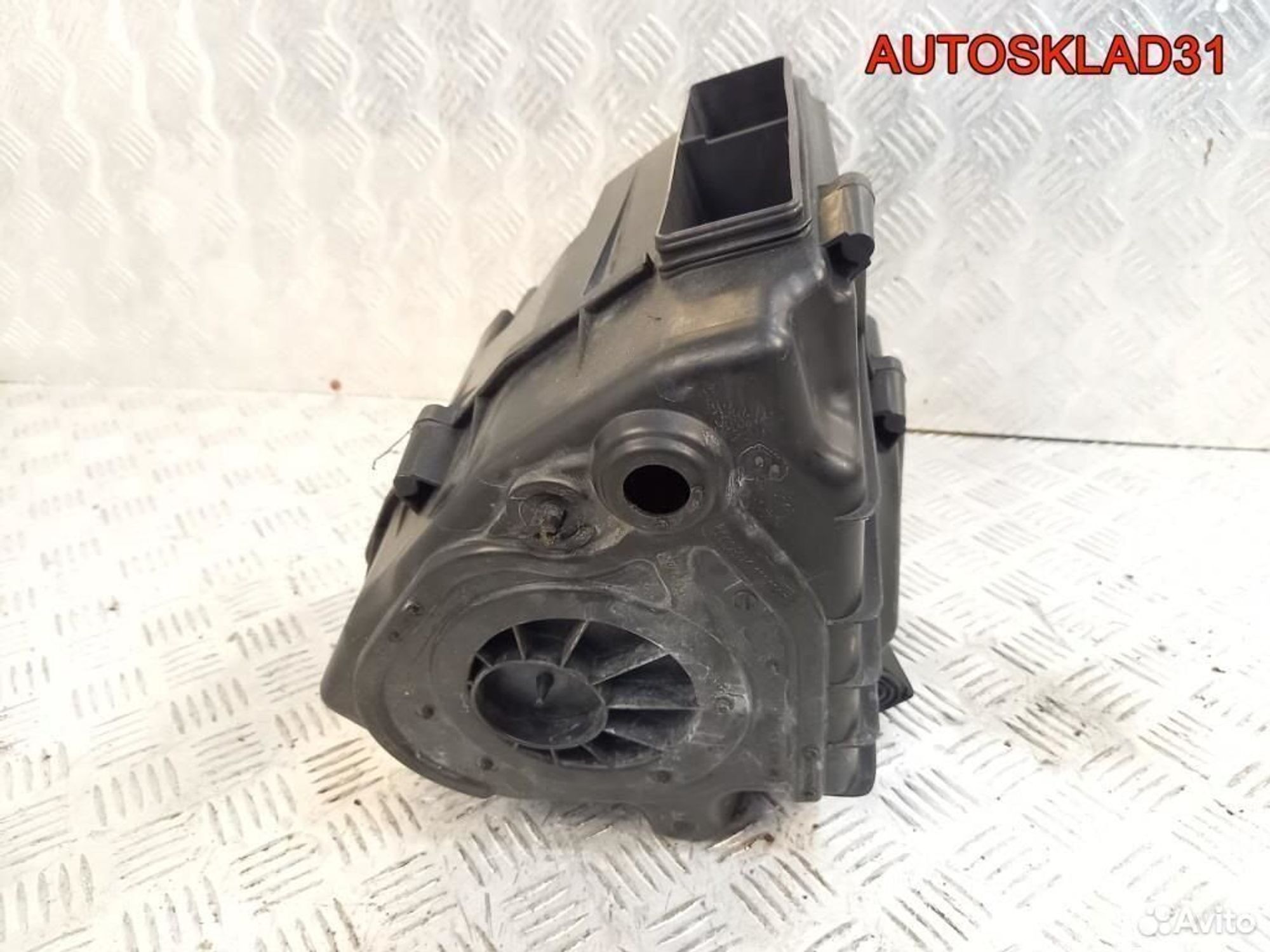Корпус воздушного фильтра Audi A8 4E 07C133836F, 4100 рублей, Дубовое