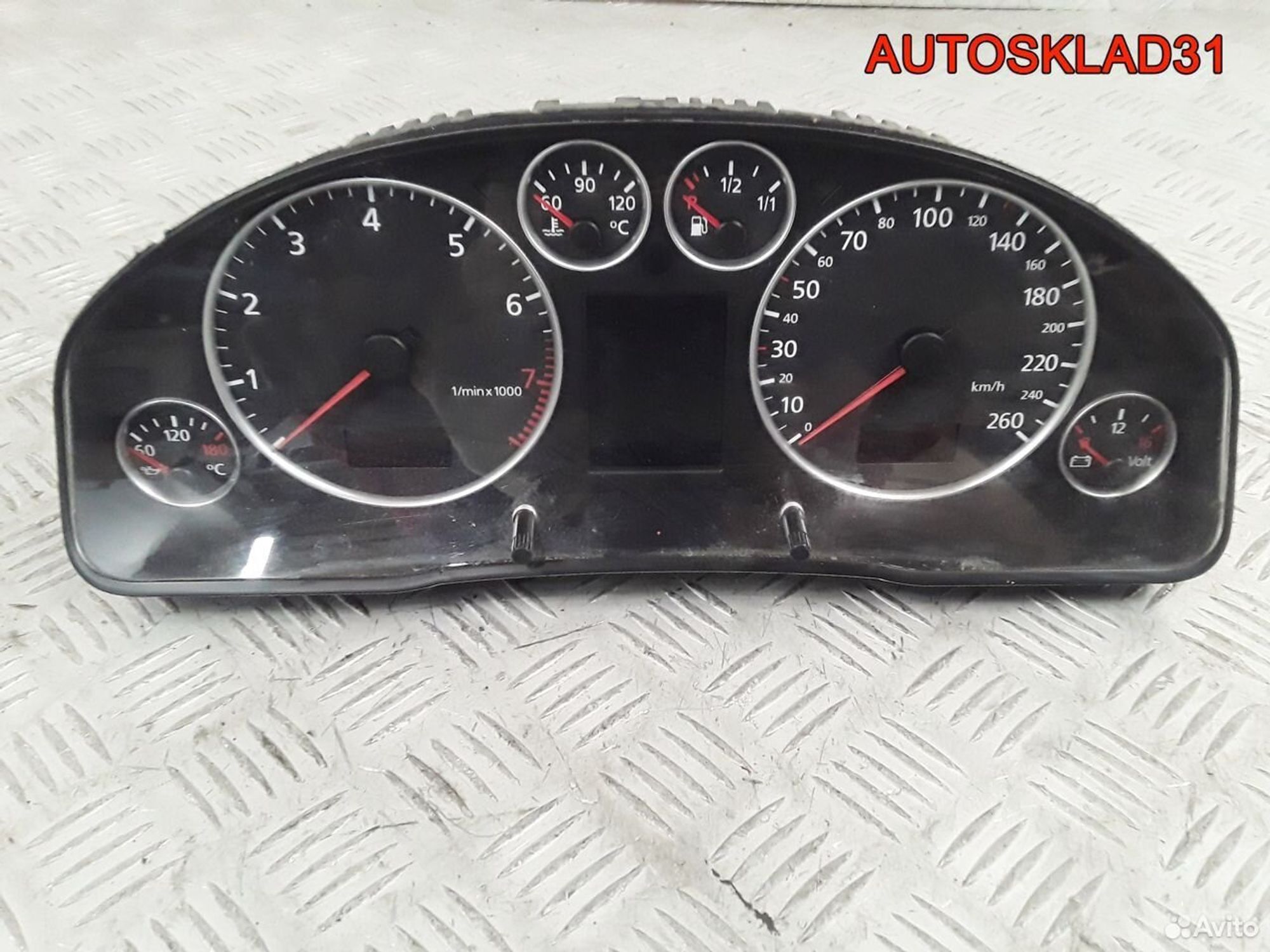 Панель приборов Audi A6 C5 2,4 4B0920933J Бензин, 15000 рублей, Дубовое