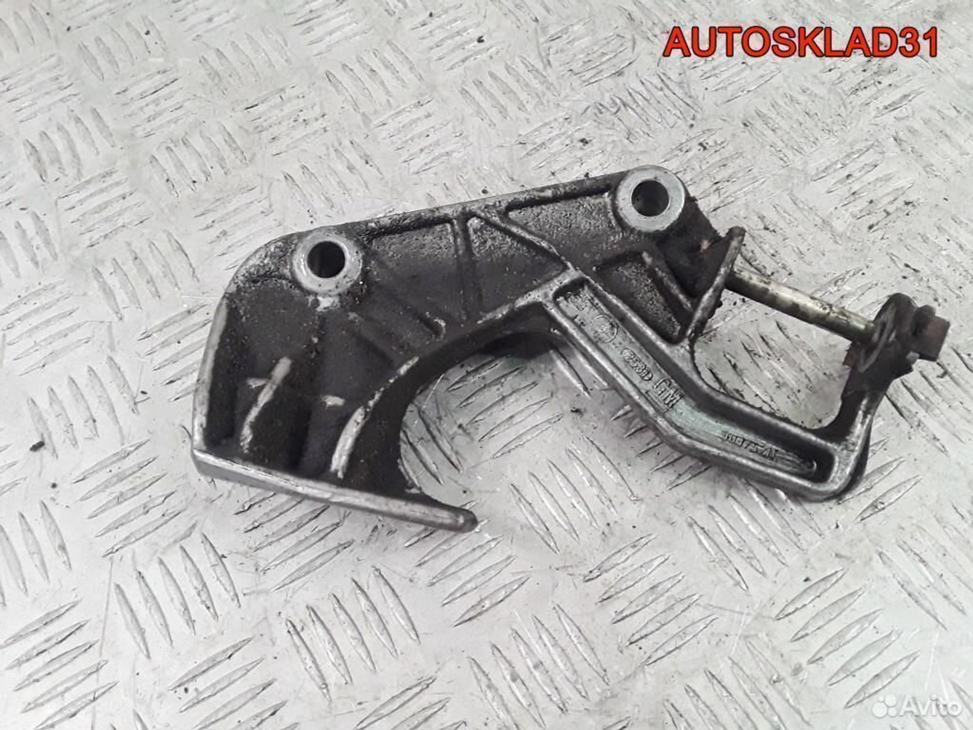 Кронштейн крепления КПП Opel Vectra B 90375211, 3200 рублей, Дубовое