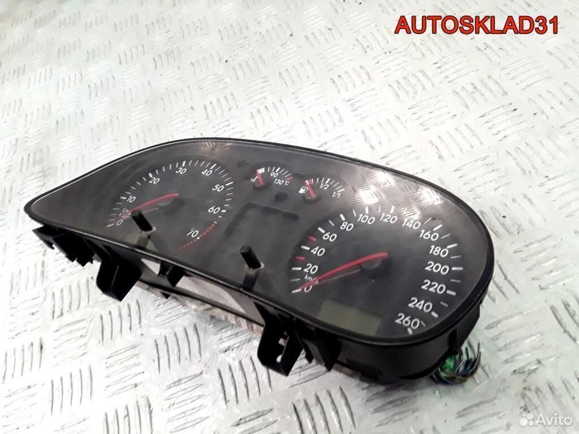 Панель приборов Volkswagen Golf 4 1J0919880B, 3600 рублей, Дубовое