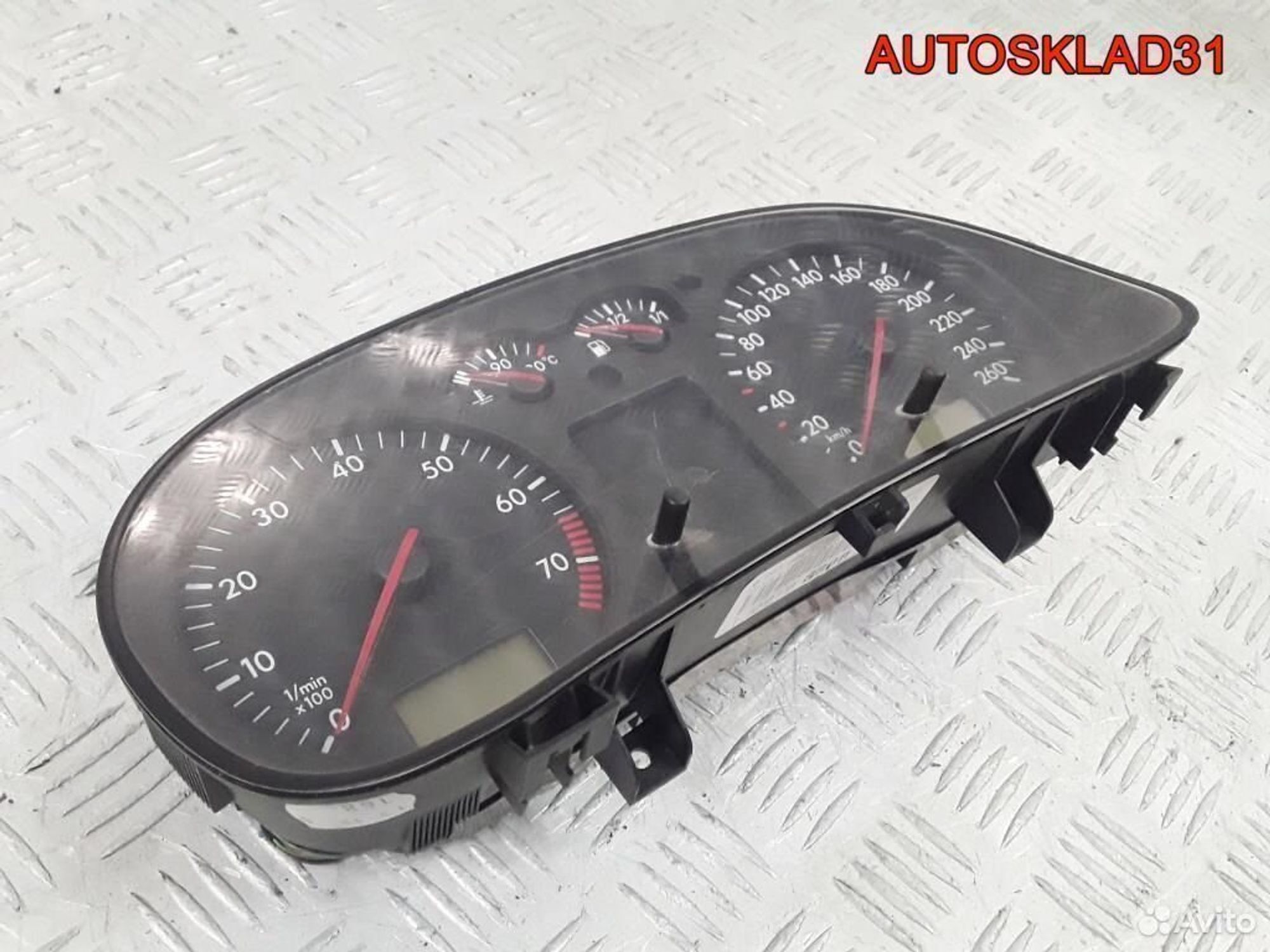 Панель приборов Volkswagen Golf 4 1J0919880B, 3600 рублей, Дубовое